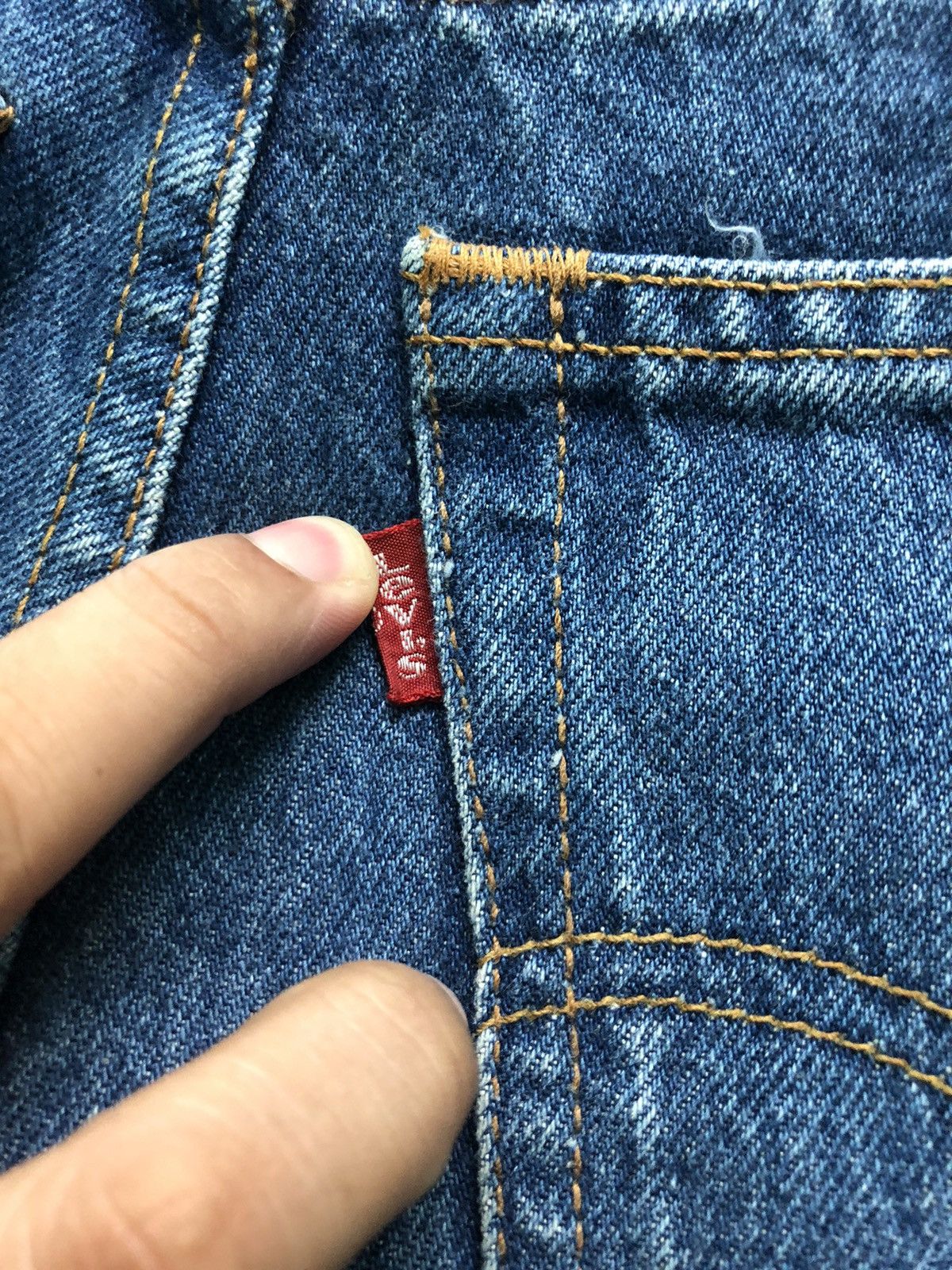Levi's × Vintage VINTAGE LEVIS 90’ BLUE WASH DISTRESSED DENIM JEANS Size US 29 - 3 Thumbnail
