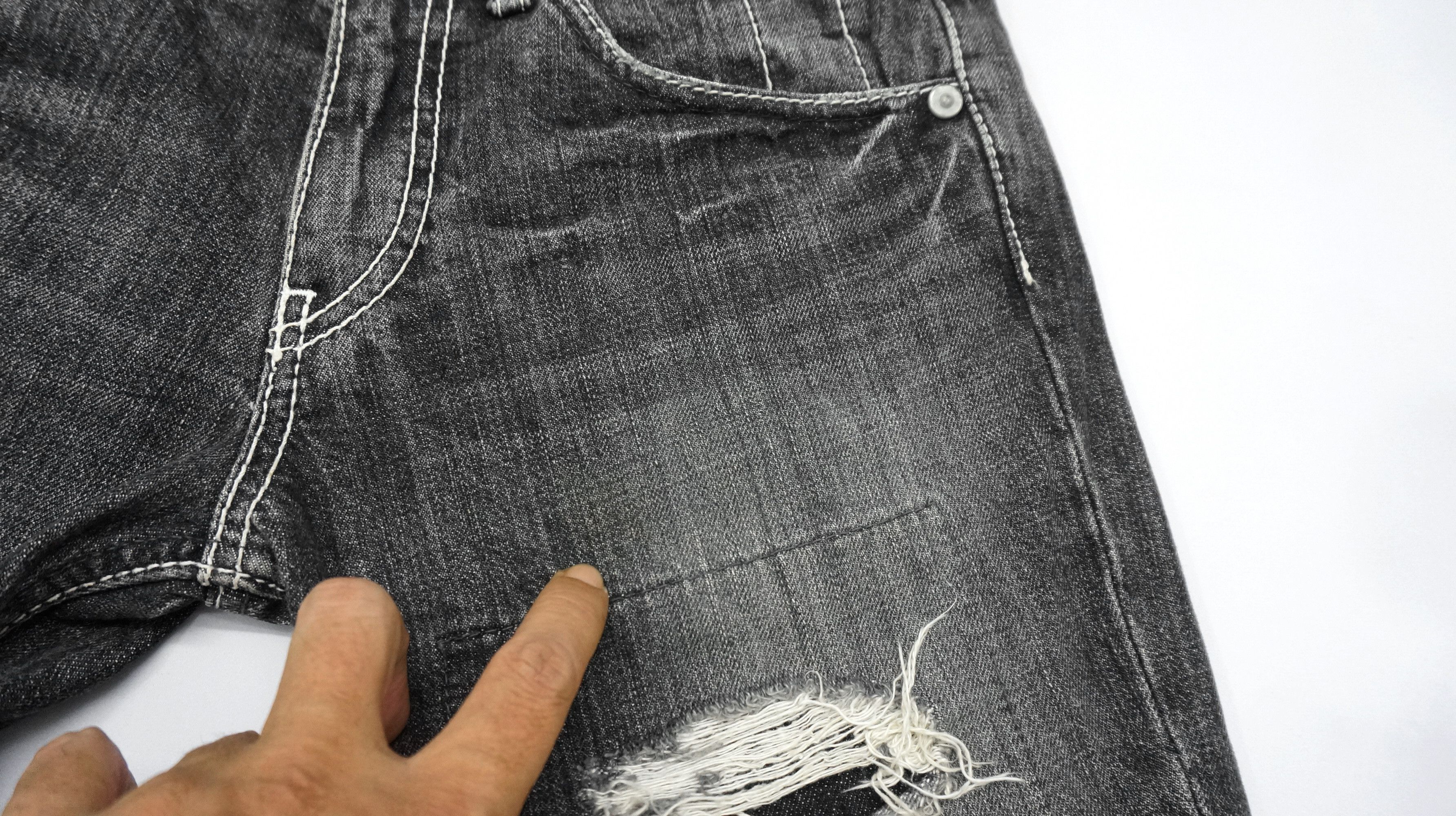 Other Vintage ONBOARD Japan Distressed Lowrise Jeans Size US 30 / EU 46 - 14 Thumbnail