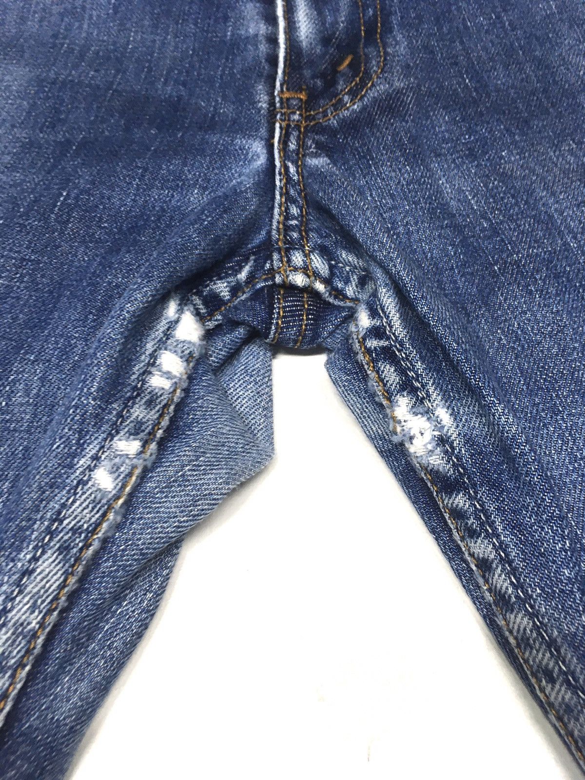 Levi's × Vintage Vintage 1998 Levi’s 505 blue wash distressed denim Size US 30 / EU 46 - 11 Thumbnail