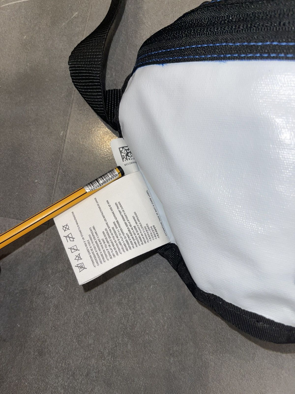 Eastpak × Maison Margiela !DS! Maison Margiela X Eastpak Reversible Blue Grey Bumbag Size ONE SIZE - 18 Thumbnail