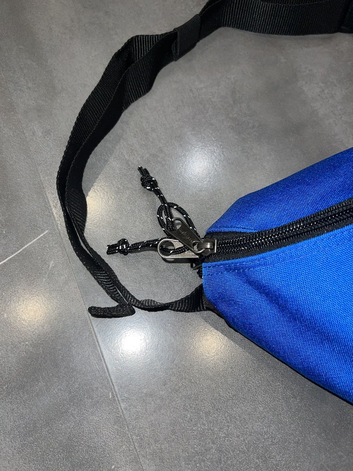 Eastpak × Maison Margiela !DS! Maison Margiela X Eastpak Reversible Blue Grey Bumbag Size ONE SIZE - 8 Thumbnail
