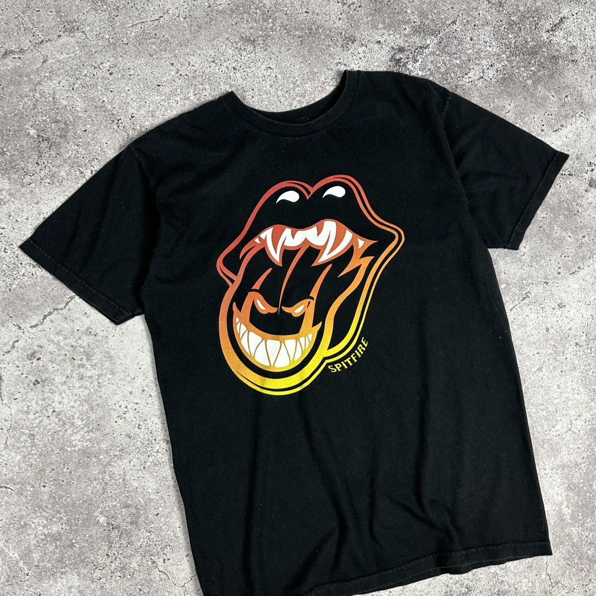 Spitfire Vintage 00s Spitfire Rolling Stones Flame logo tee y2k rock Size US M / EU 48-50 / 2 - 3 Thumbnail