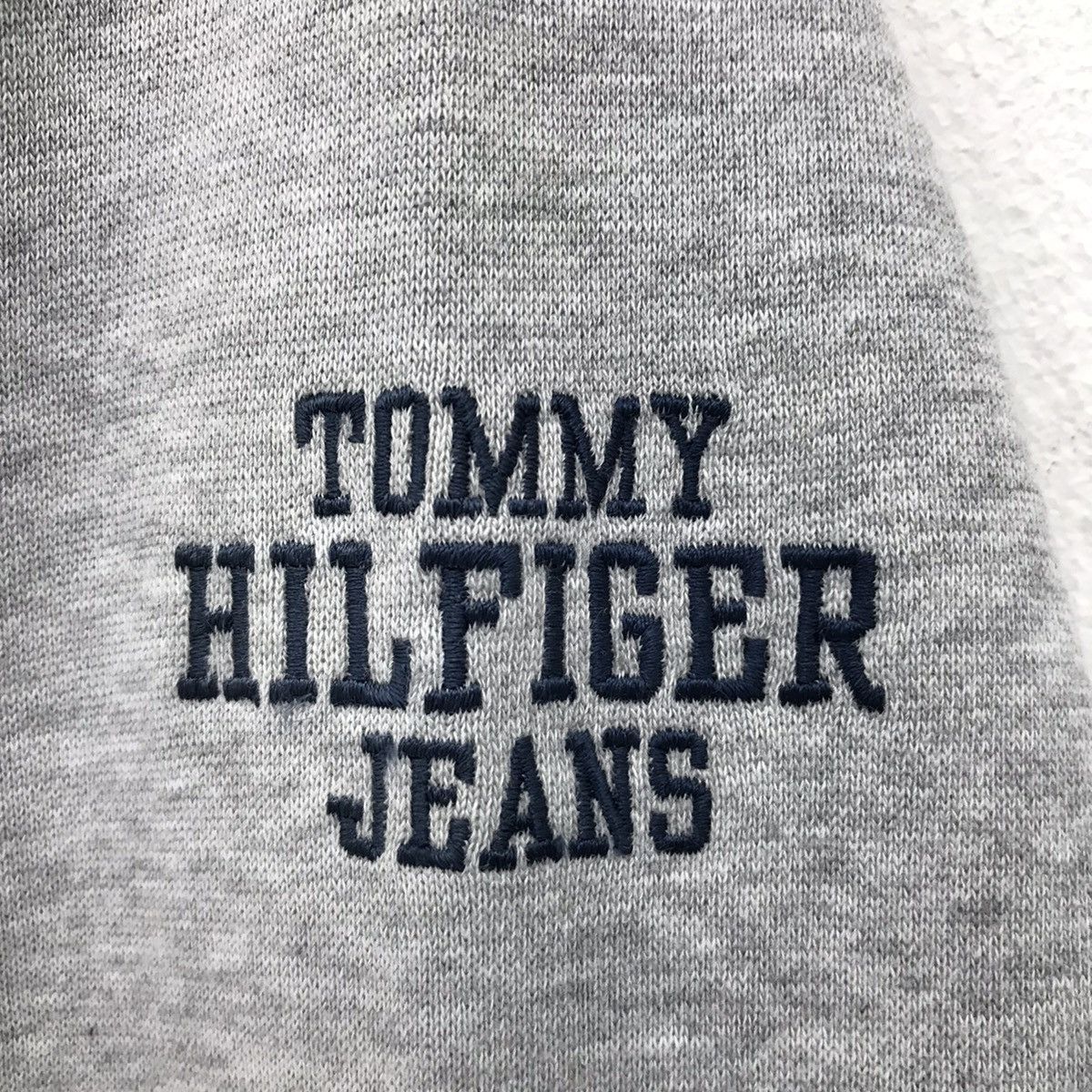 Tommy Hilfiger × Vintage Vintage Tommy Hilfiger Big Logo Sweatshirt Size US M / EU 48-50 / 2 - 3 Thumbnail