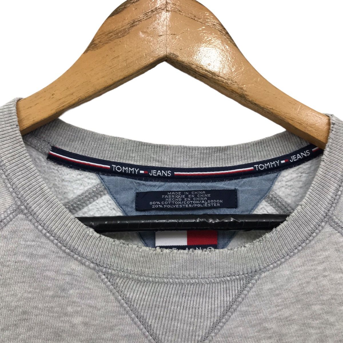 Tommy Hilfiger × Vintage Vintage Tommy Hilfiger Big Logo Sweatshirt Size US M / EU 48-50 / 2 - 5 Thumbnail