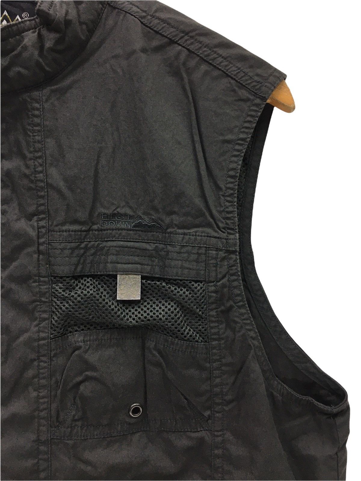 Japanese Brand Vintage First Down Multiple Pocket Tectical Vest Jacket Size US M / EU 48-50 / 2 - 6 Thumbnail