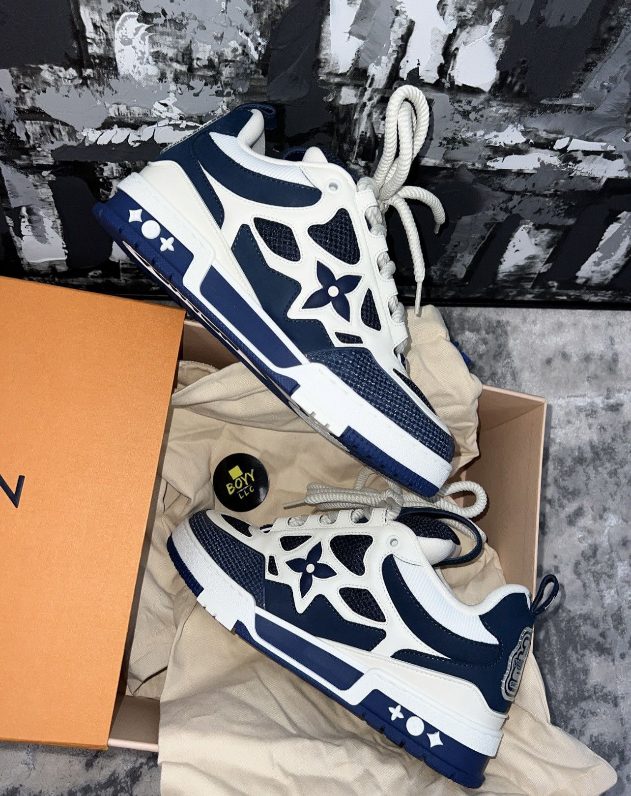 Louis Vuitton LOUIS VUITTON SKATE TRAINERS Size US 8 / EU 41 - 1 Thumbnail