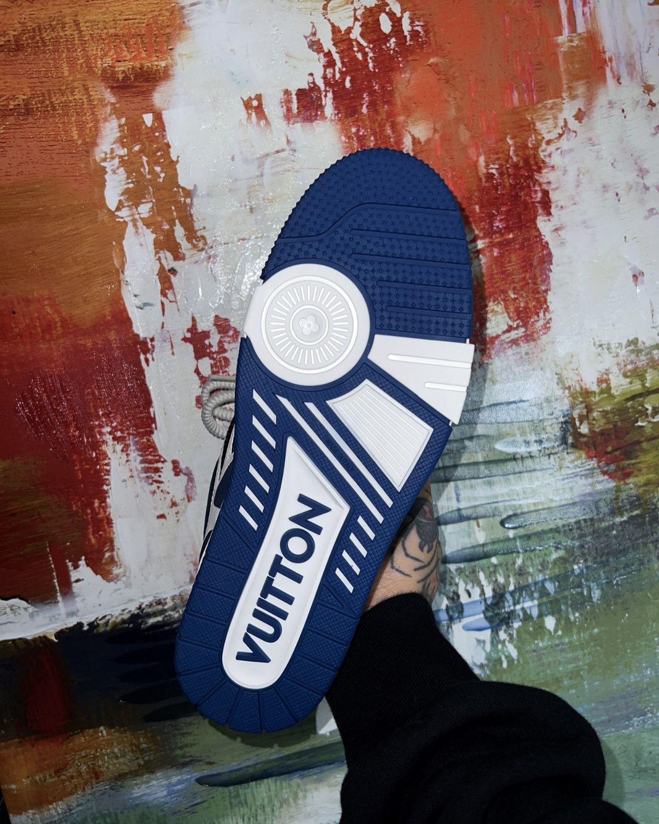 Louis Vuitton LOUIS VUITTON SKATE TRAINERS Size US 8 / EU 41 - 4 Thumbnail