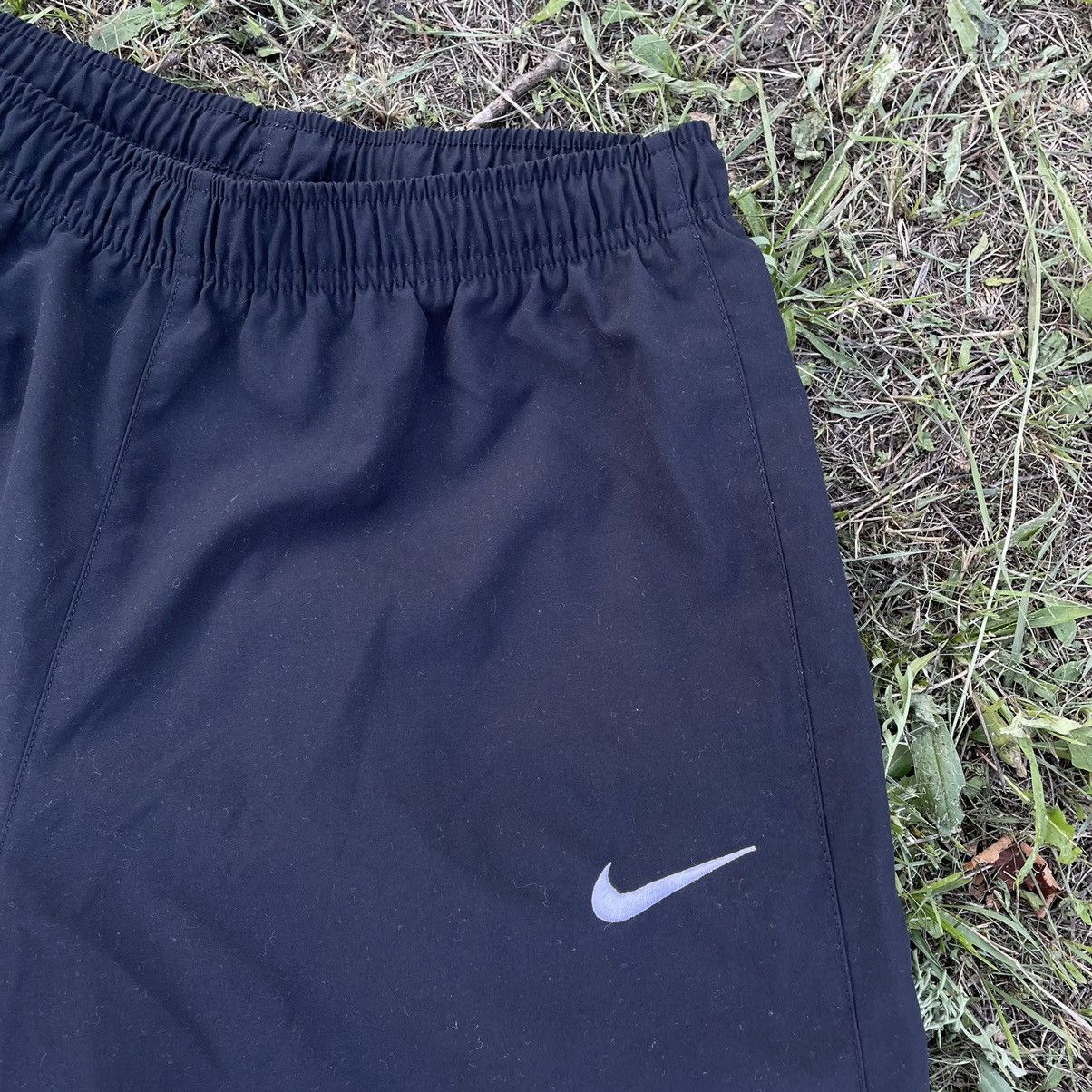 Vintage Vintage 90s Nike Swoosh Shorts Streetwear Skate Bleached 30 Size US 30 / EU 46 - 3 Thumbnail