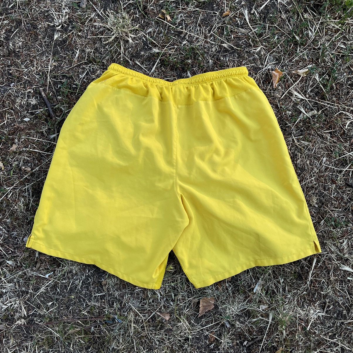 Vintage Vintage Y2K Soccer Shorts Yellow Archive Streetwear Skate 34 Size US 34 / EU 50 - 6 Thumbnail