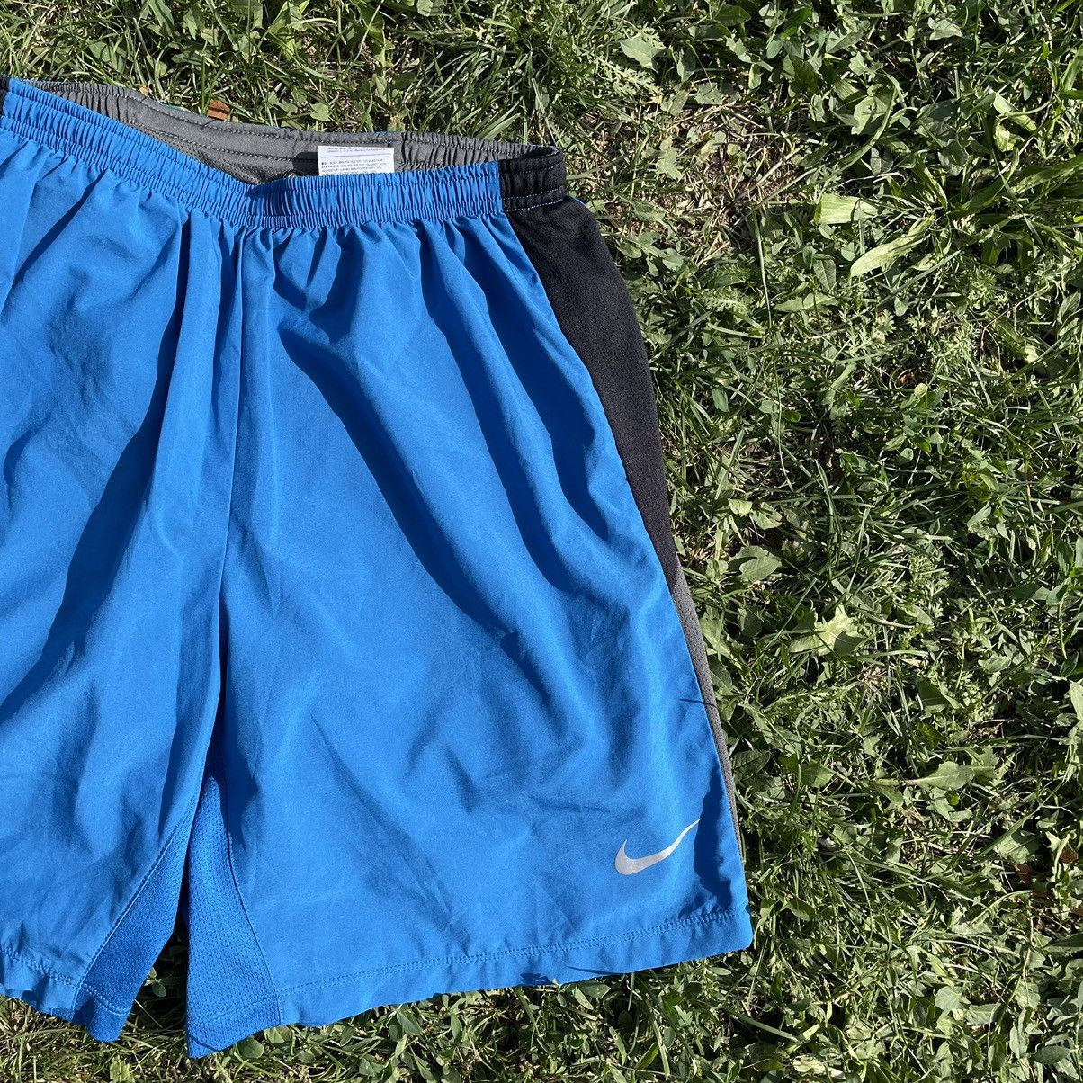 Nike Vintage 90s Nike Swoosh Logo Shorts Streetwear Size US 32 / EU 48 - 2 Thumbnail