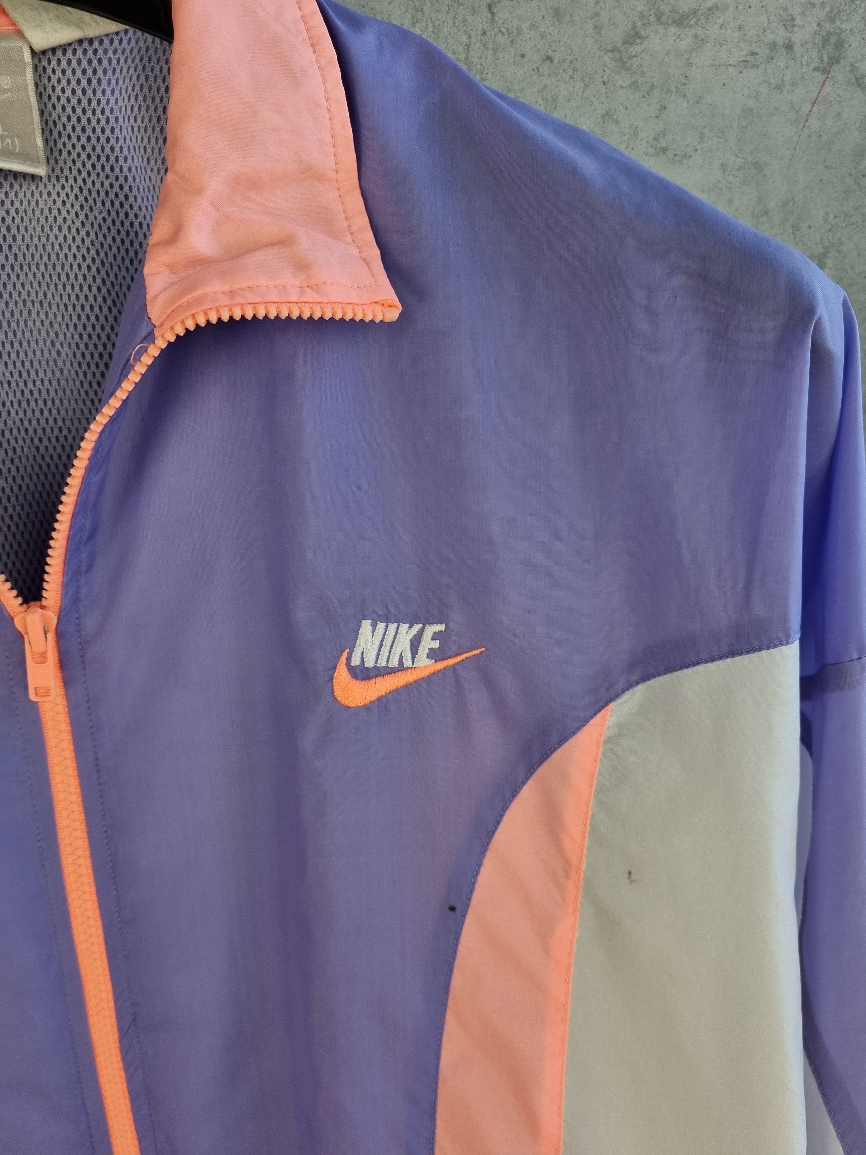 Nike × Vintage Vintage 90s NIKE Running Light Nylon Jacket Track Top Size US L / EU 52-54 / 3 - 16 Thumbnail