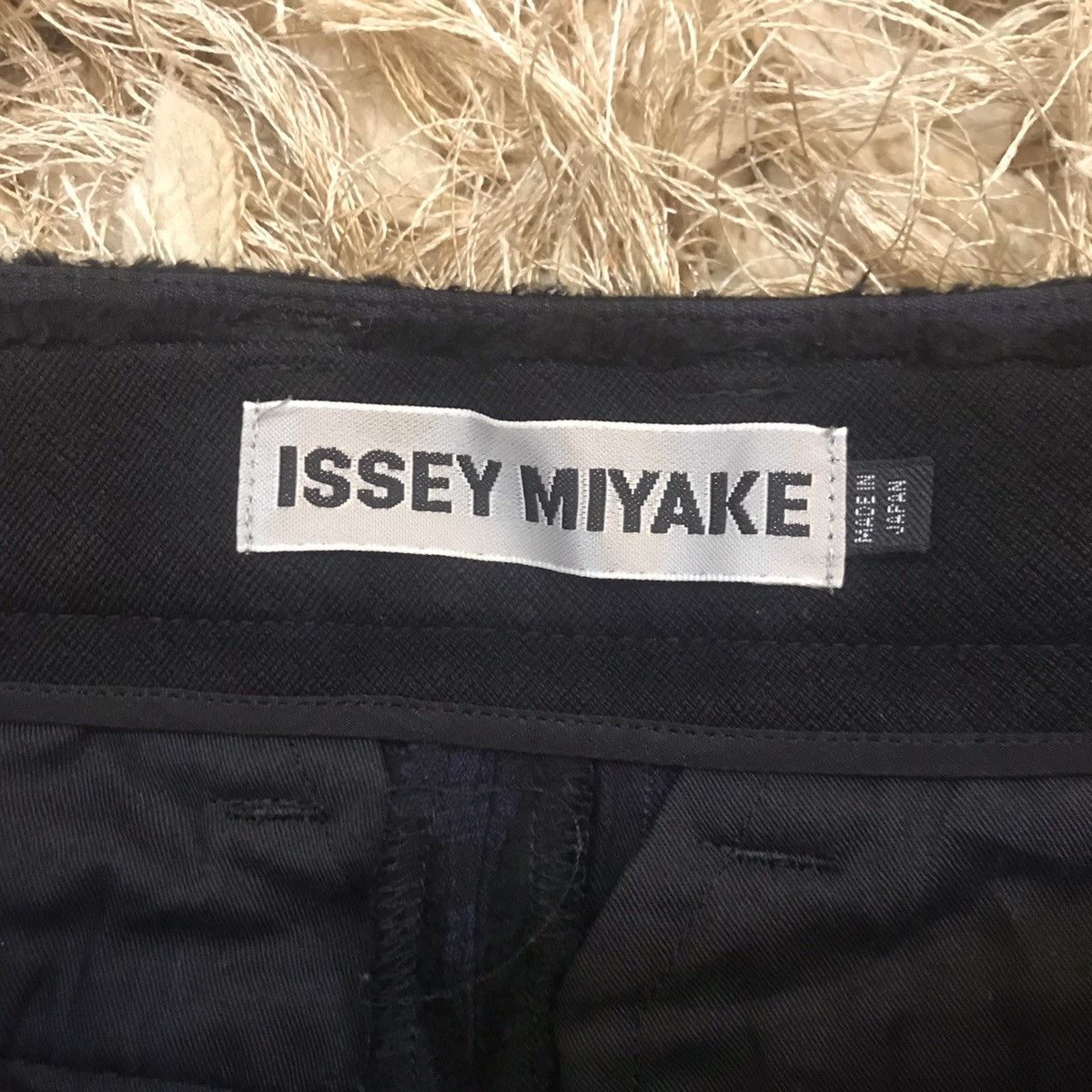 Issey Miyake ✨ISSEY MIYAKE CASUAL PANTS MADE IN JAPAN Size US 28 / EU 44 - 7 Thumbnail