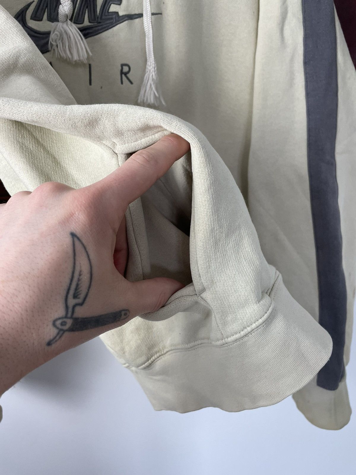 Nike Nike Vintage Mini Swoosh Beige Travis Scott Cw Y2k 00s Hype Size US XL / EU 56 / 4 - 4 Thumbnail