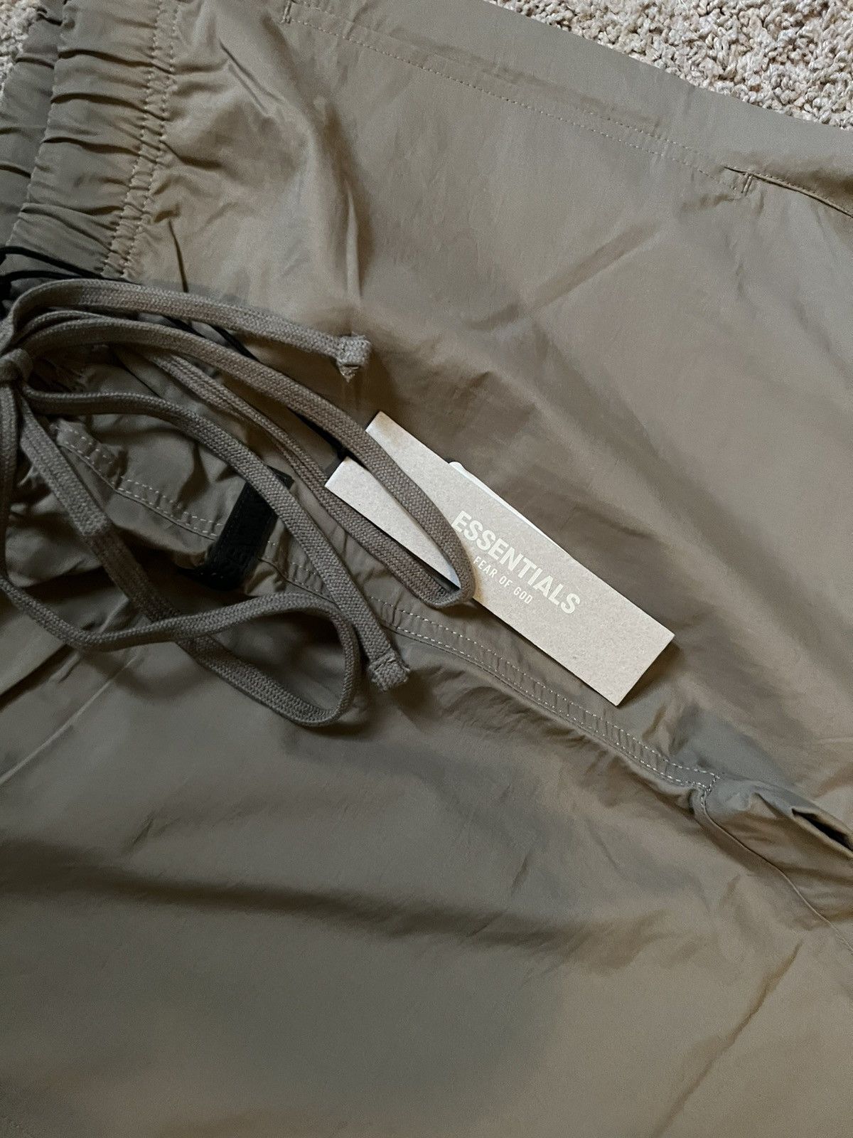 Fear of God Fear of God Essentials Track Pant Harvest XS Size US 28 / EU 44 - 4 Thumbnail