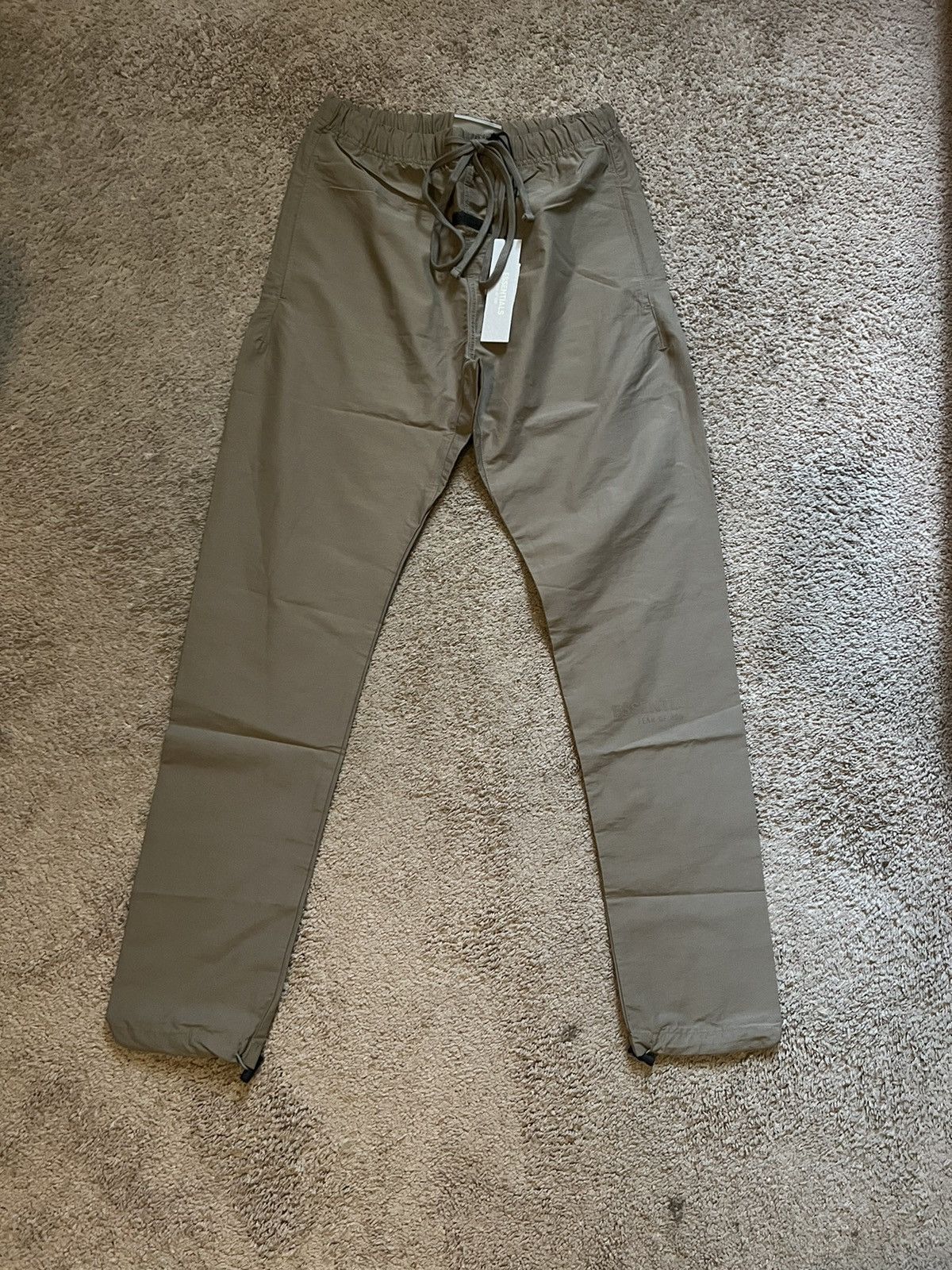 Fear of God Fear of God Essentials Track Pant Harvest XS Size US 28 / EU 44 - 2 Thumbnail