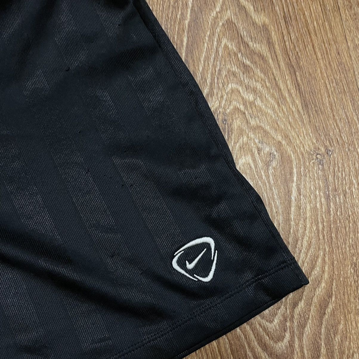 Nike Vintage Nike shorts streetwear swoosh casual y2k size S Size US 28 / EU 44 - 4 Thumbnail