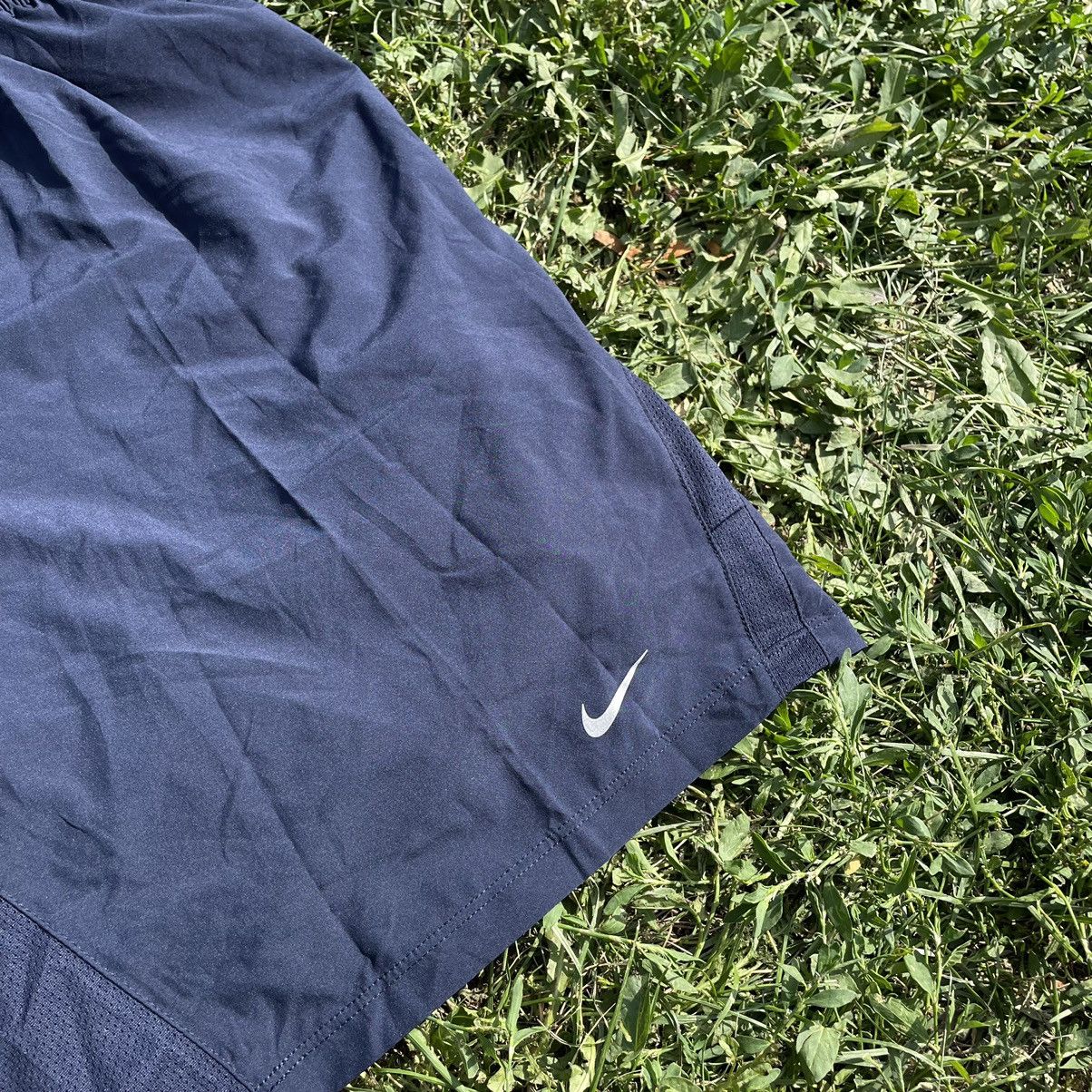 Nike Vintage 90s Nike Swoosh Logo Shorts Streetwear Size US 36 / EU 52 - 3 Thumbnail