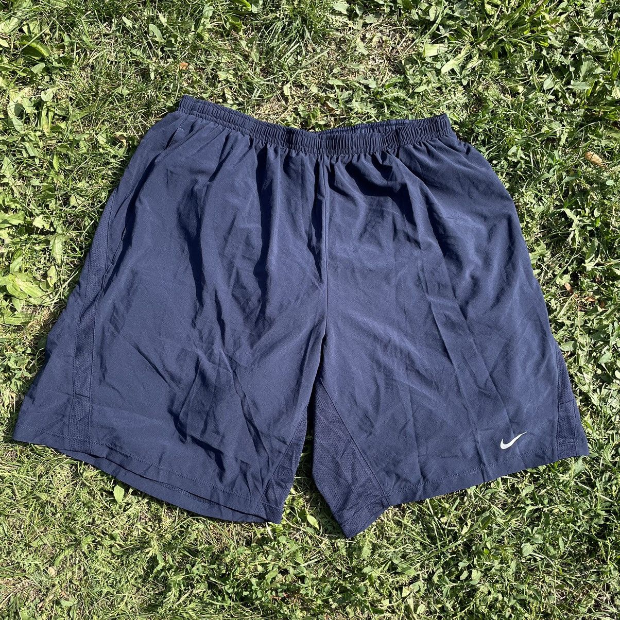 Nike Vintage 90s Nike Swoosh Logo Shorts Streetwear Size US 36 / EU 52 - 1 Thumbnail