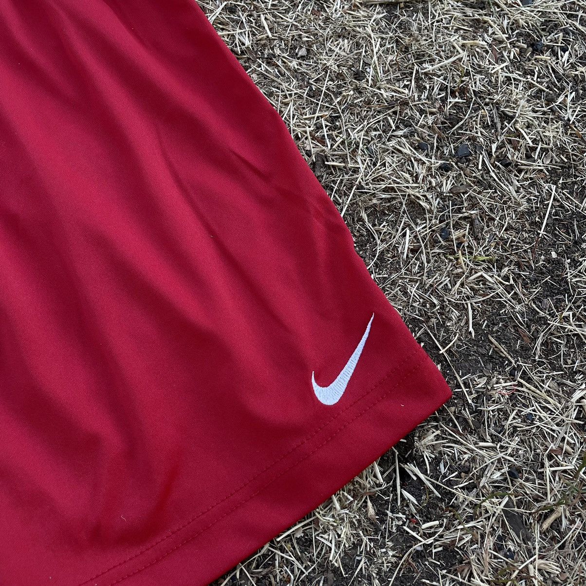 Vintage Vintage Nike Swoosh Baggy Shorts Streetwear Skate Red 34 Size US 34 / EU 50 - 5 Thumbnail