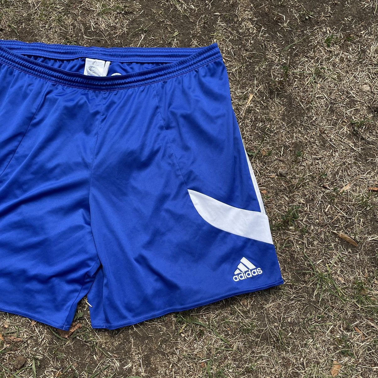 Vintage Vintage 90s Adidas Blue Nylon Baggy Shorts Streetwear 36 Size US 36 / EU 52 - 2 Thumbnail