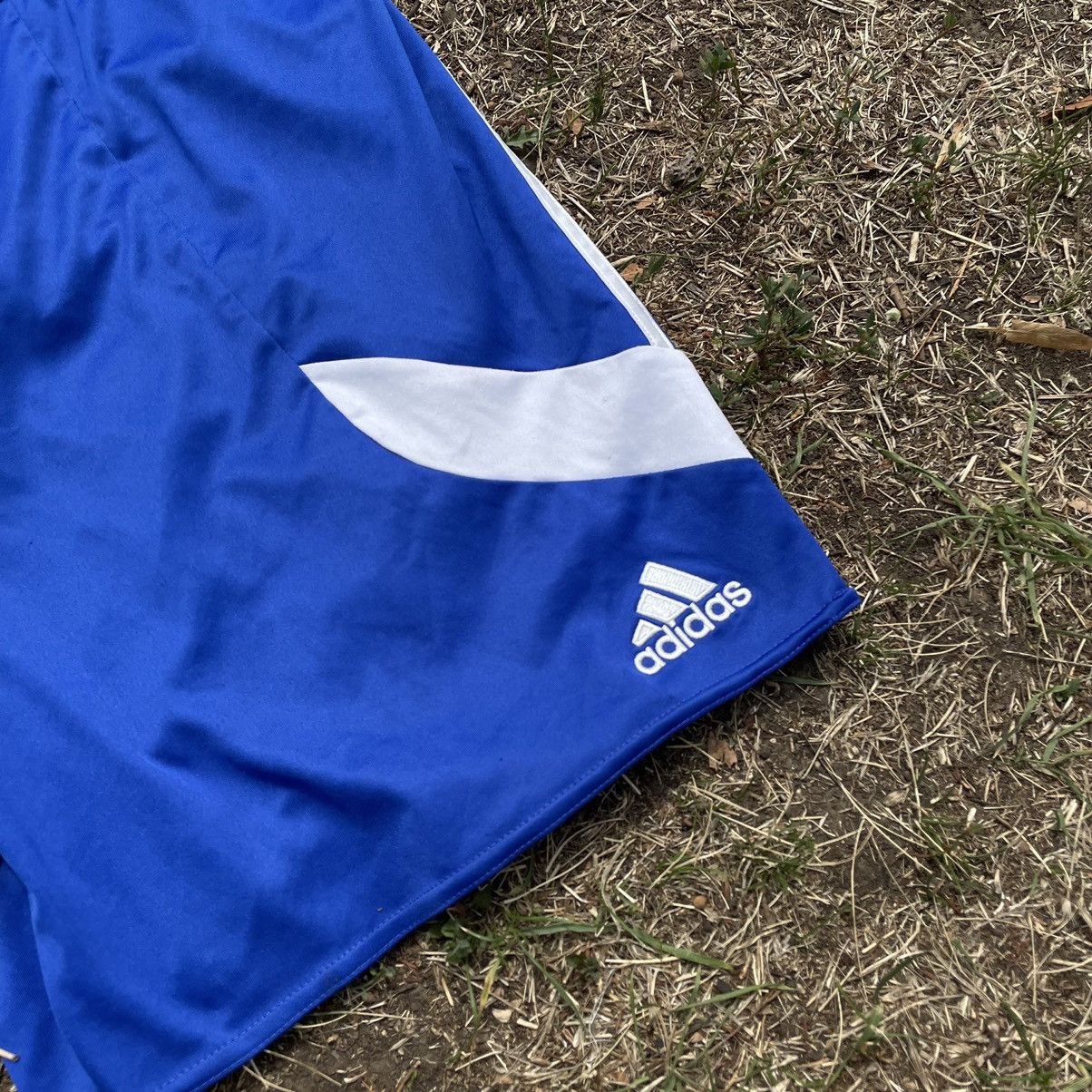 Vintage Vintage 90s Adidas Blue Nylon Baggy Shorts Streetwear 36 Size US 36 / EU 52 - 3 Thumbnail
