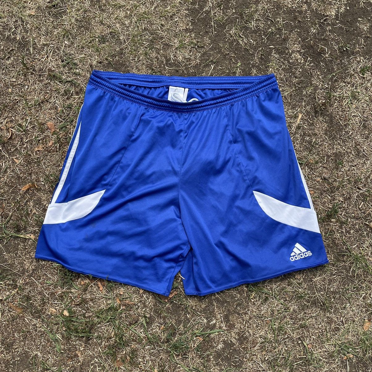 Vintage Vintage 90s Adidas Blue Nylon Baggy Shorts Streetwear 36 Size US 36 / EU 52 - 1 Thumbnail