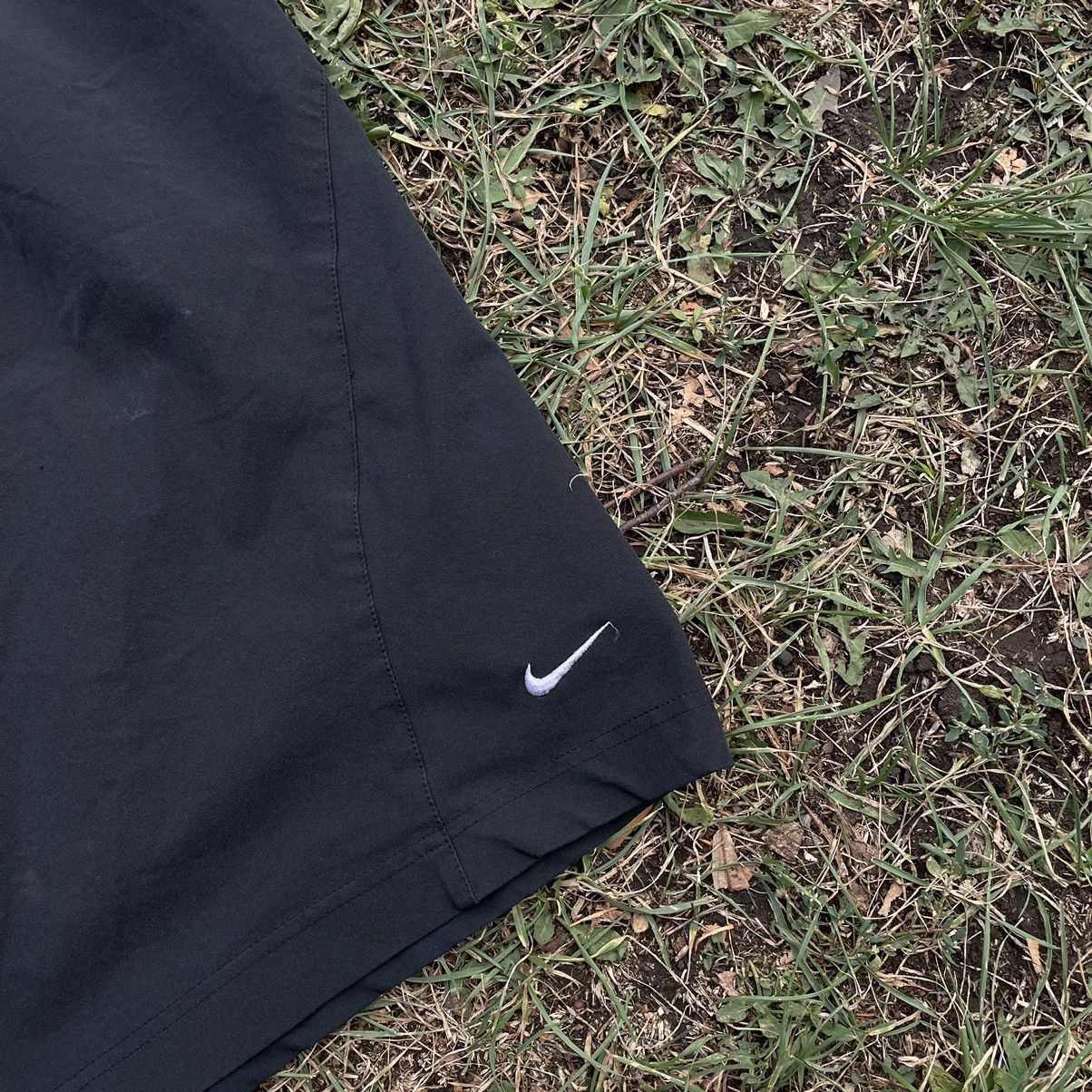 Vintage Vintage 90s Nike Swoosh Logo Shorts Streetwear Size US 35 - 3 Thumbnail