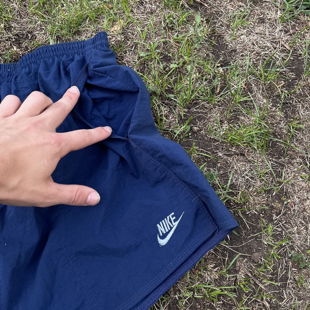 Vintage Vintage 90s Nike Swoosh Shorts Baggy Streetwear Y2K Logo 36 Size US 36 / EU 52 - 3 Thumbnail