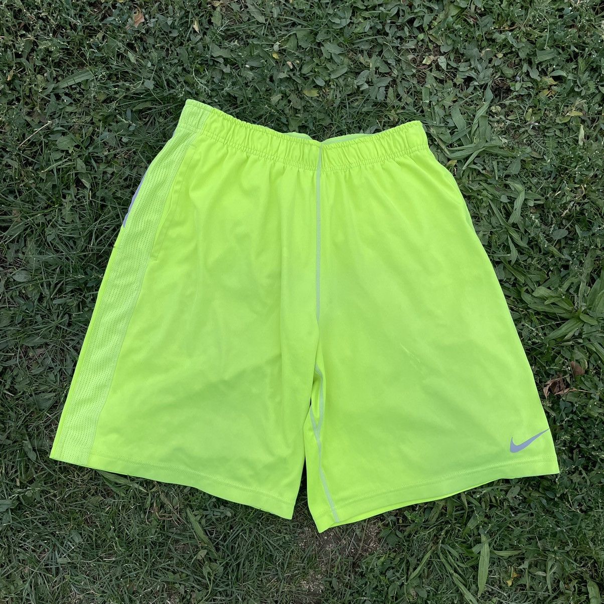 Vintage Vintage Nike Y2K Neon Shorts Swoosh Logo Skate Sun Faded 32 Size US 32 / EU 48 - 1 Thumbnail