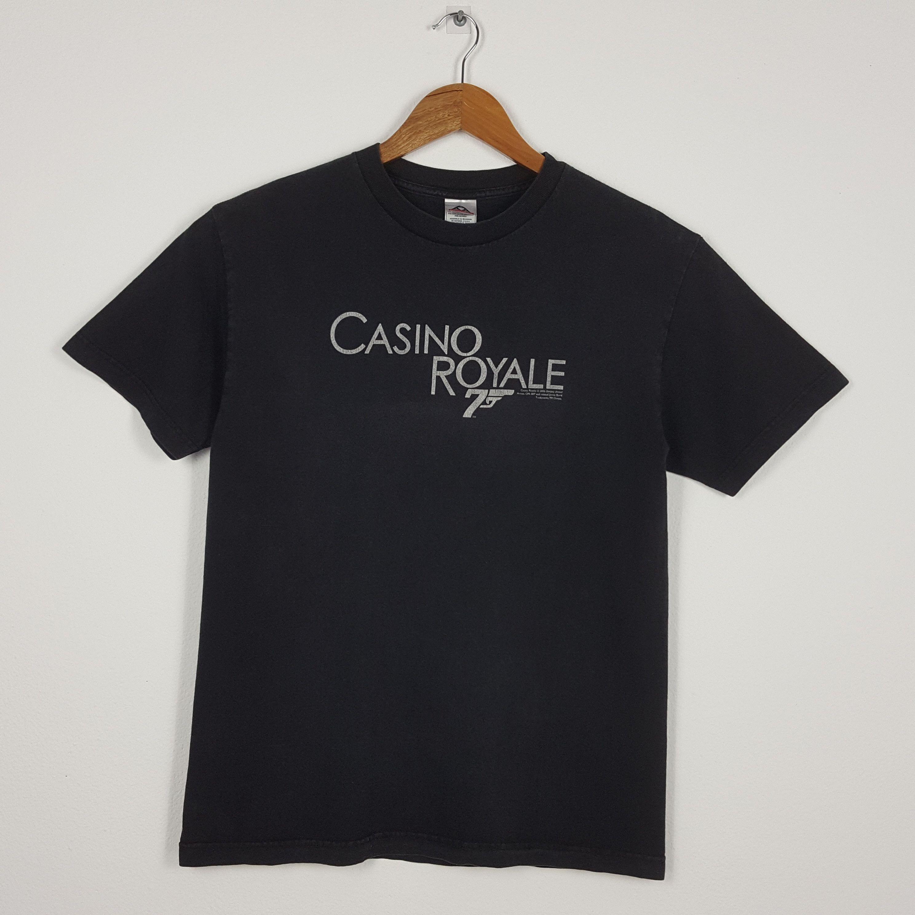 Vintage Vintage James Bond Casino Royals 2006 Movie Promo T-Shirt Size US M / EU 48-50 / 2 - 1 Thumbnail