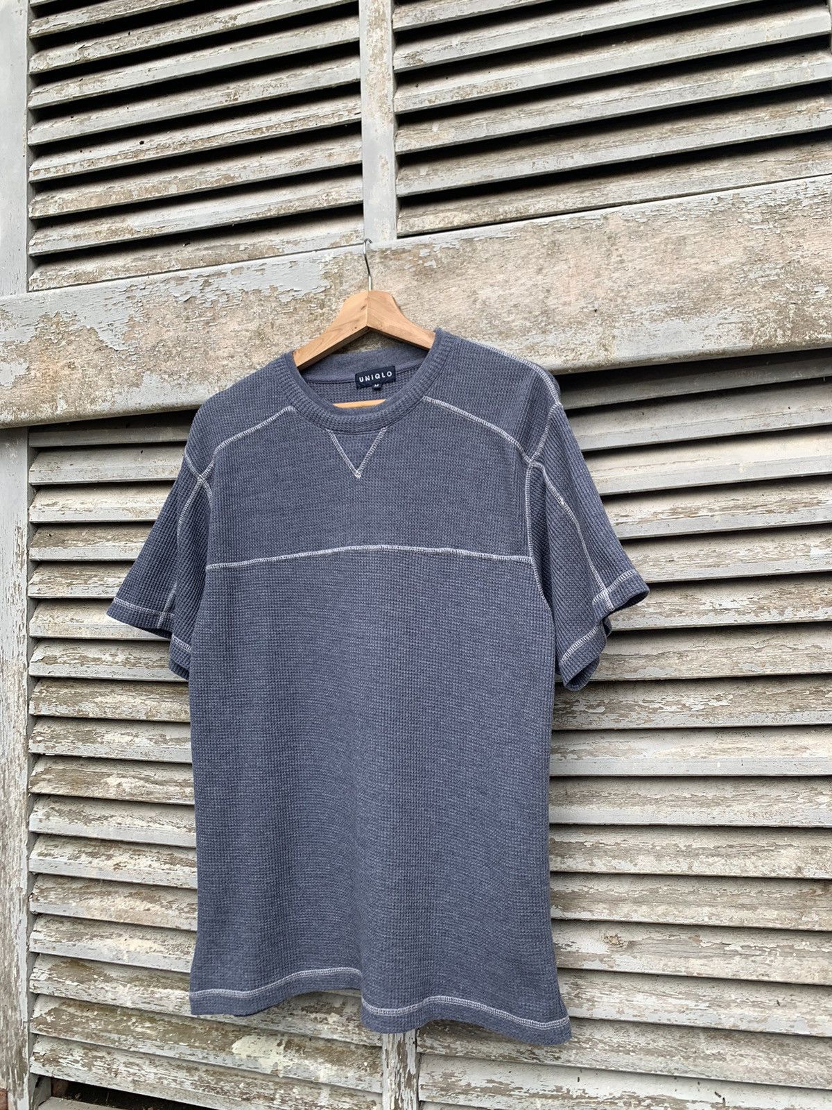 Vintage VINTAGE UNIQLO KNIT FABRIC TSHIRT Size US M / EU 48-50 / 2 - 1 Thumbnail