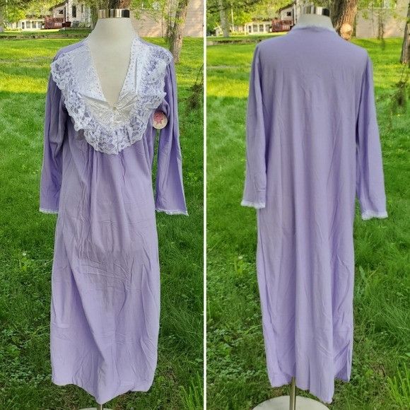 Vintage 70s Boho Dara Jane NWT Soft Purple and Lace Nightie