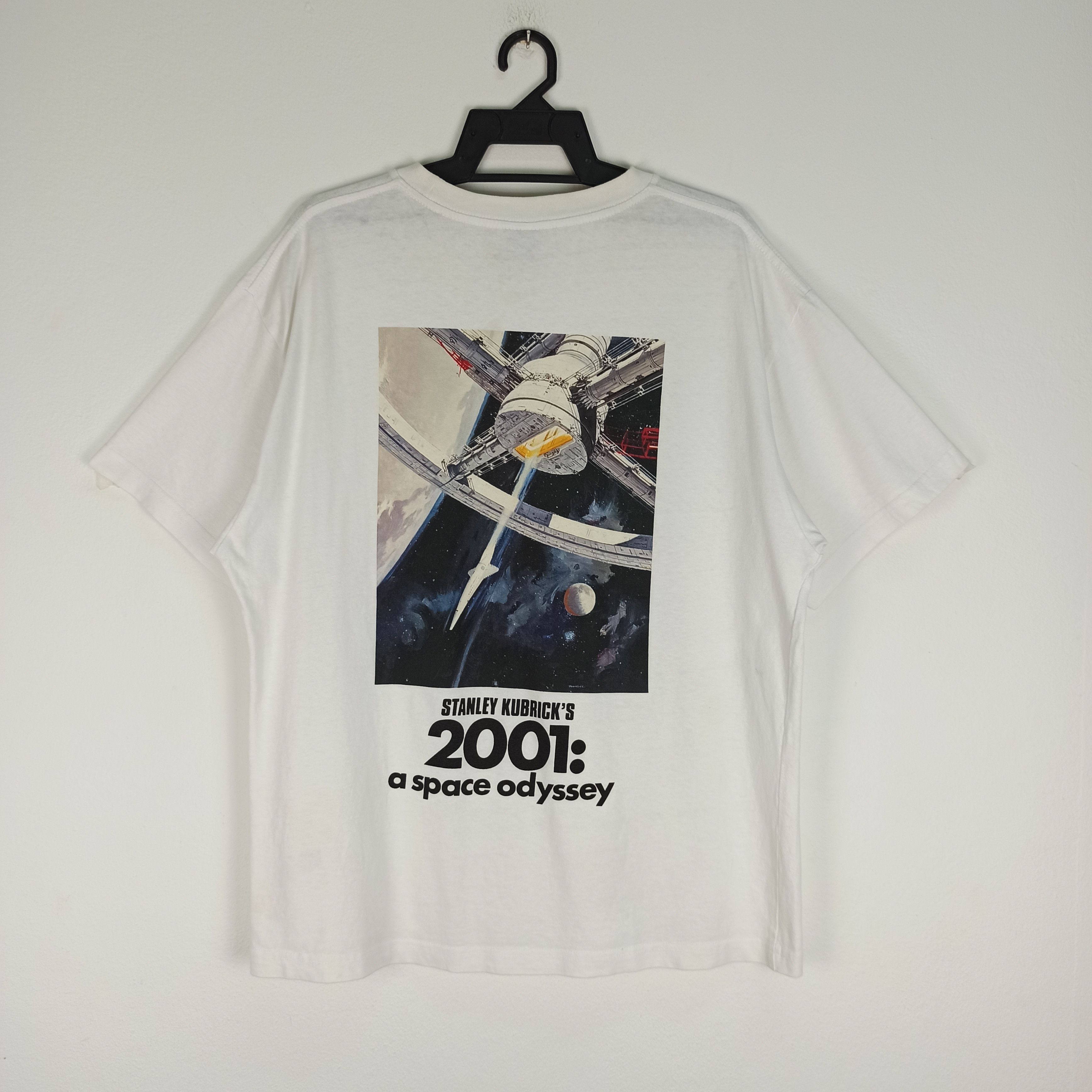 Japanese Brand 🔥STEAL🔥Stanley Kubrick’s 2001 A SPACE ODYSSEY X Gu T-shirt Size US L / EU 52-54 / 3 - 1 Thumbnail