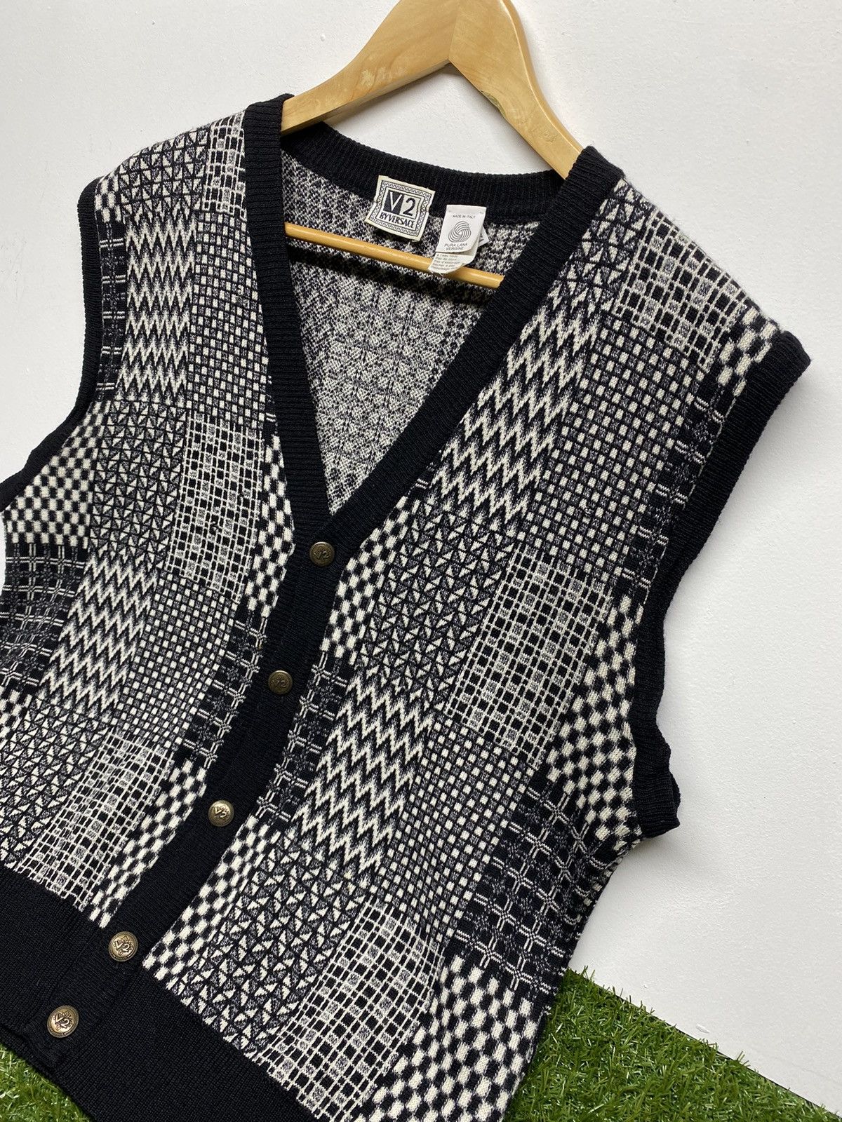 Versace × Vintage Crazy Vintage 90s Versace V2 Vest Designer Made in Italy Size US S / EU 44-46 / 1 - 6 Thumbnail