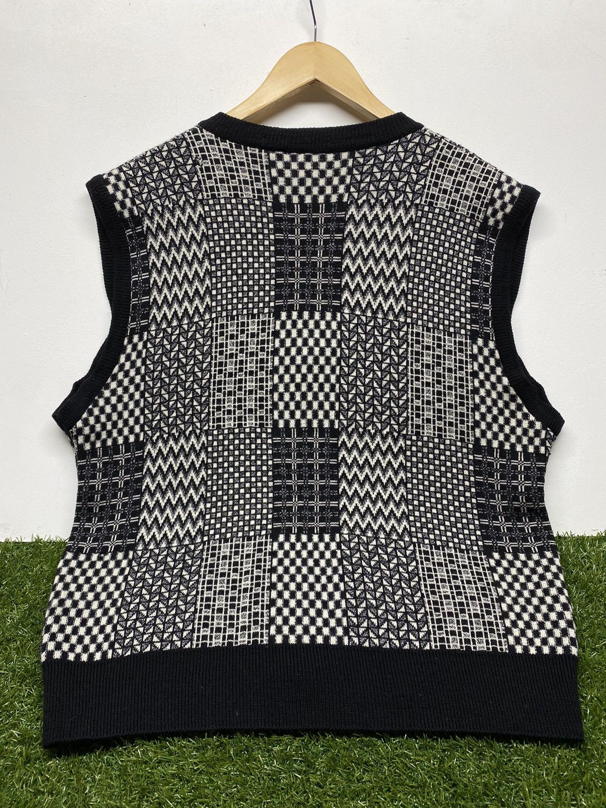 Versace × Vintage Crazy Vintage 90s Versace V2 Vest Designer Made in Italy Size US S / EU 44-46 / 1 - 13 Thumbnail
