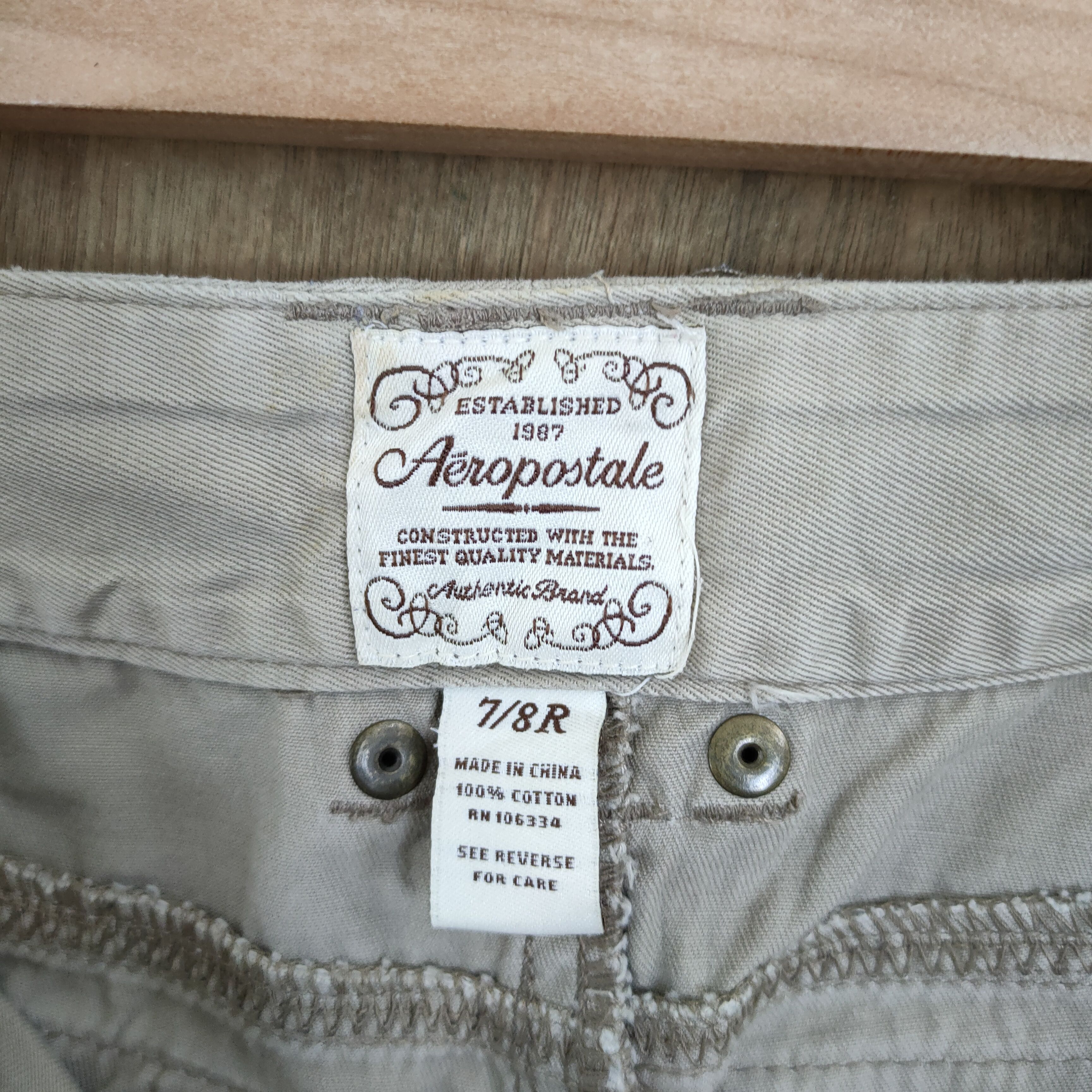 Aeropostale VINTAGE AEROPOSTALE BOOTCUT FLARE CARGO PANTS Size US 31 - 8 Thumbnail