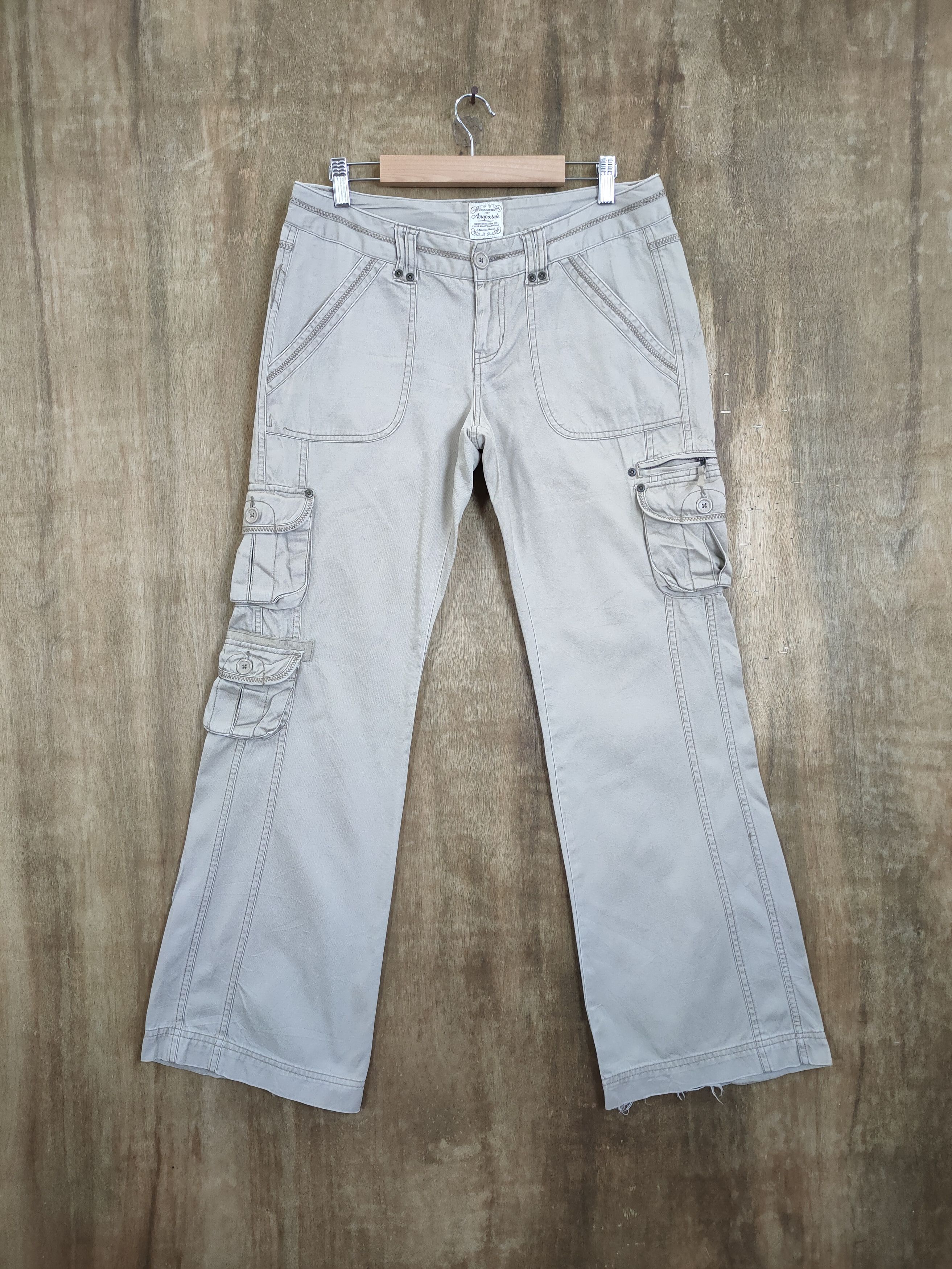 Aeropostale VINTAGE AEROPOSTALE BOOTCUT FLARE CARGO PANTS Size US 31 - 1 Thumbnail