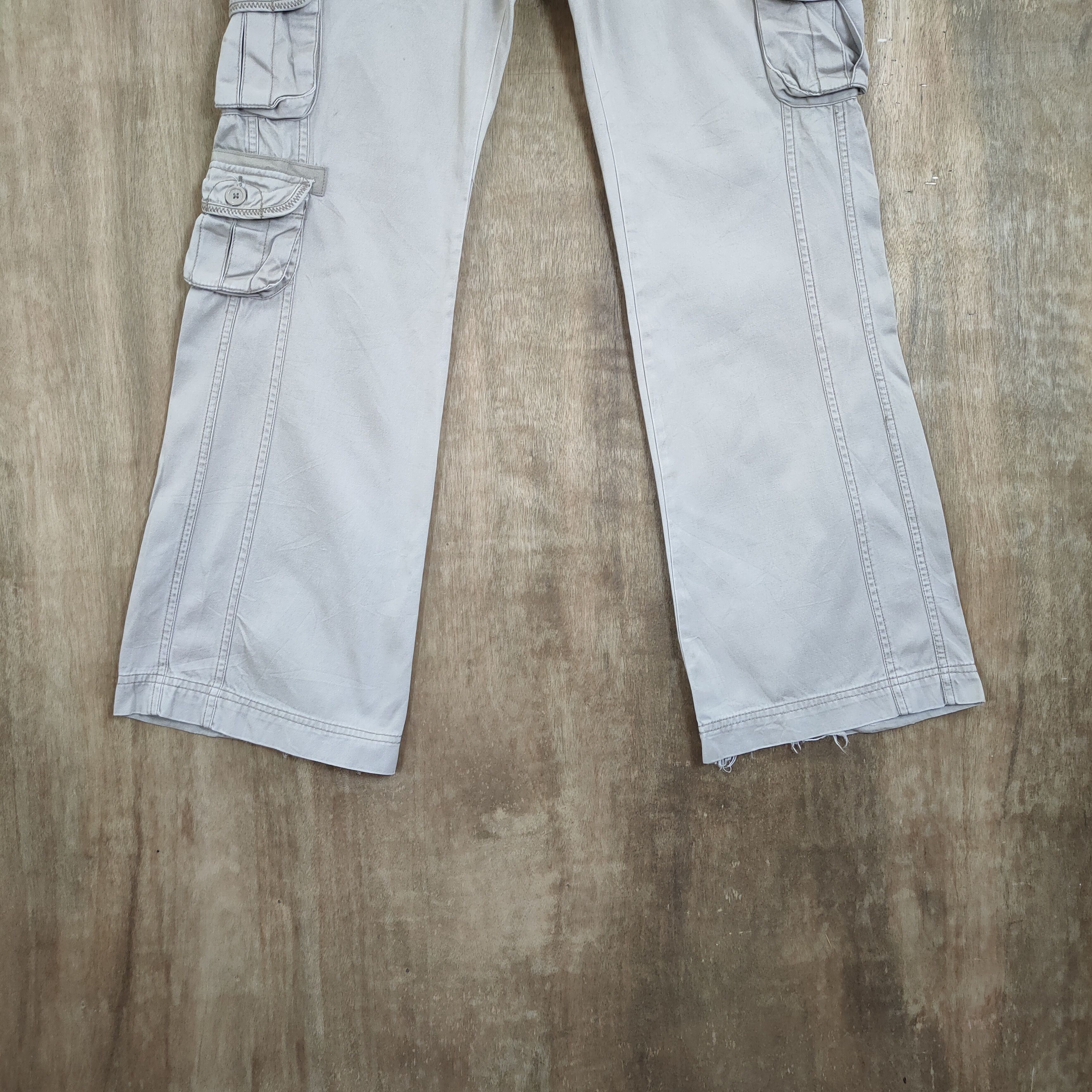 Aeropostale VINTAGE AEROPOSTALE BOOTCUT FLARE CARGO PANTS Size US 31 - 3 Thumbnail