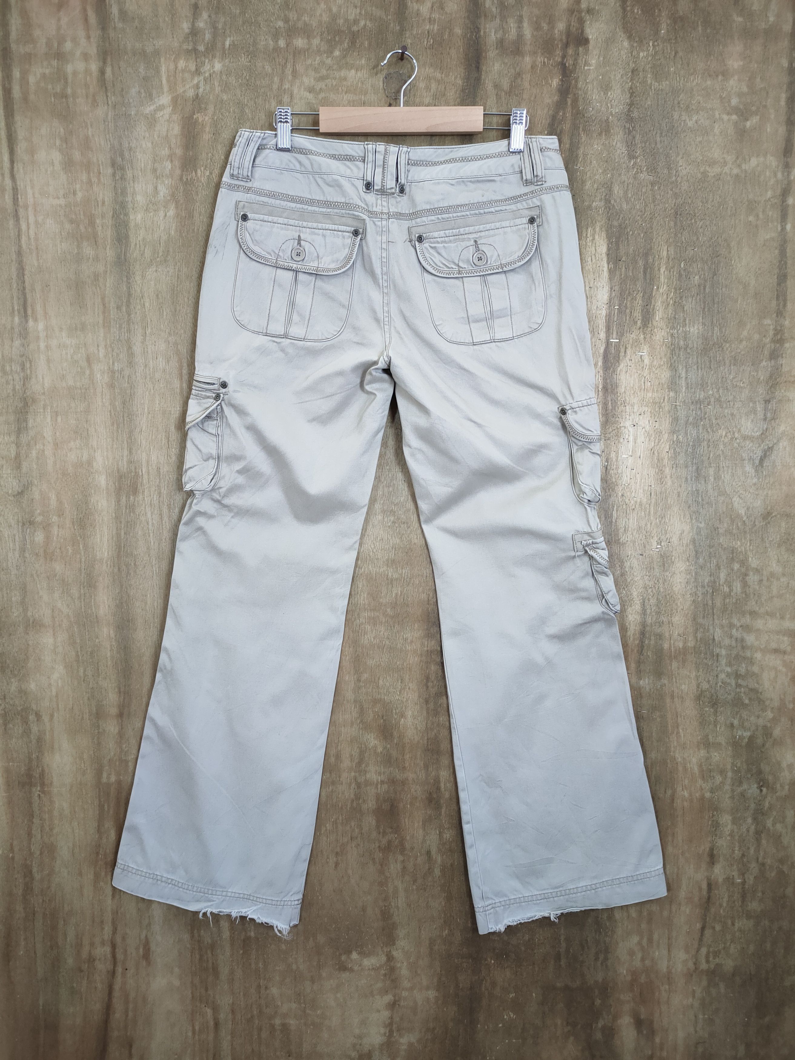 Aeropostale VINTAGE AEROPOSTALE BOOTCUT FLARE CARGO PANTS Size US 31 - 4 Thumbnail