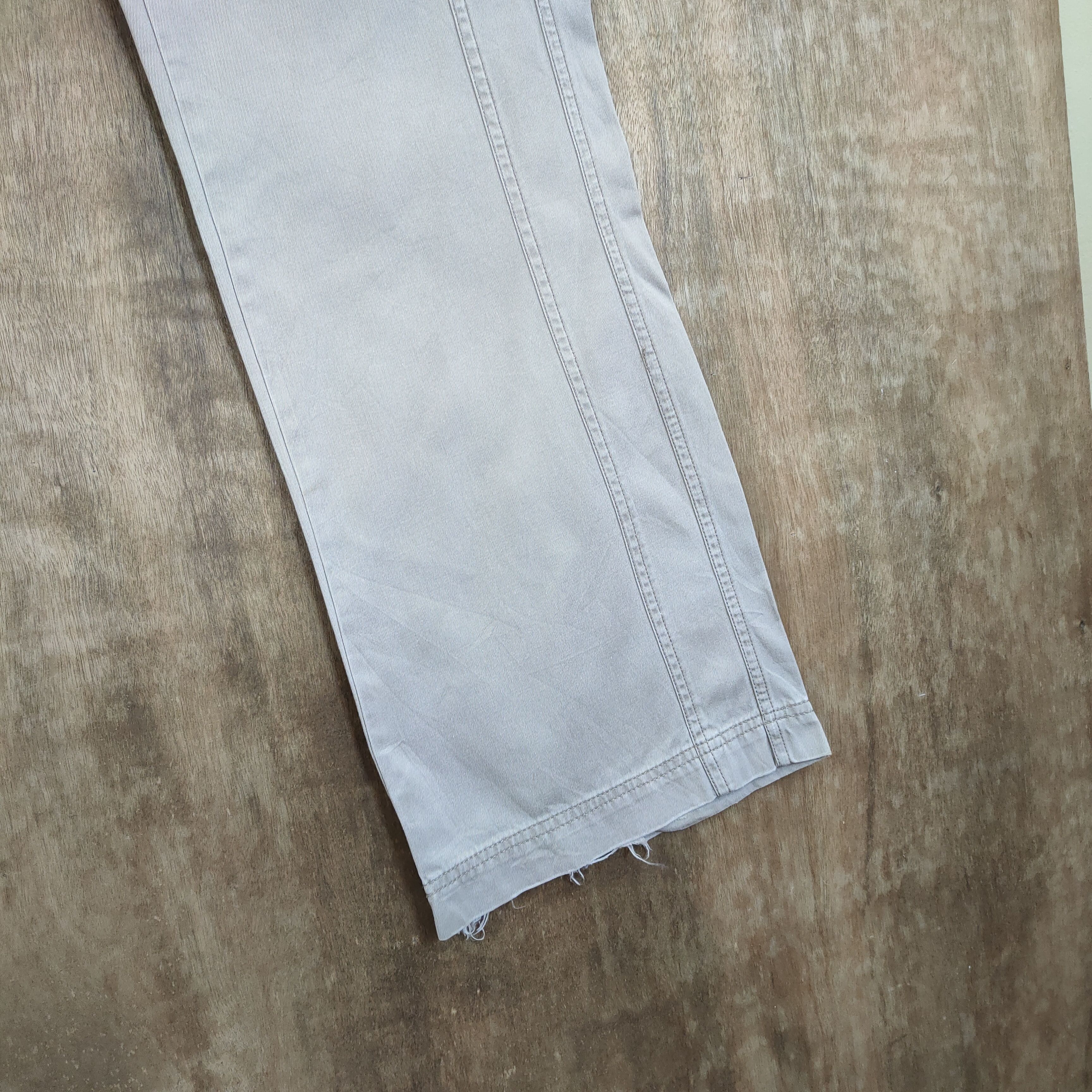 Aeropostale VINTAGE AEROPOSTALE BOOTCUT FLARE CARGO PANTS Size US 31 - 14 Thumbnail