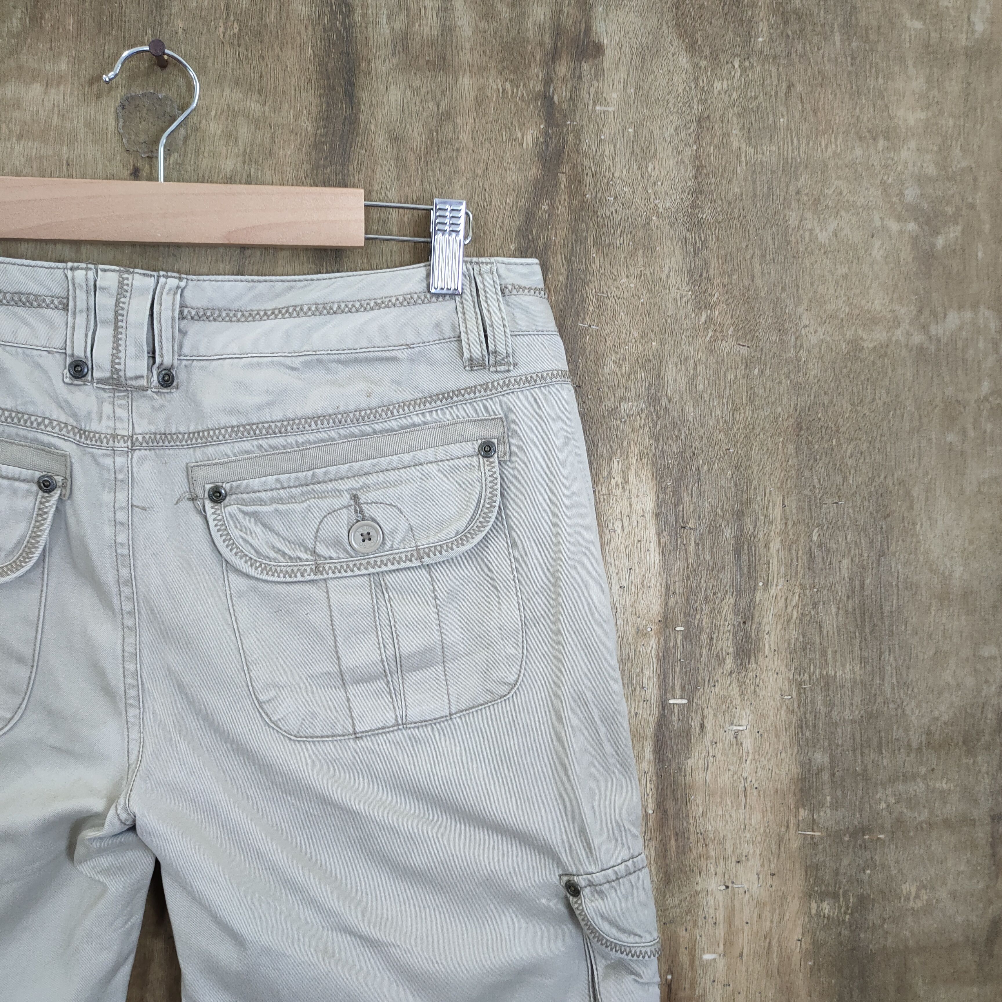 Aeropostale VINTAGE AEROPOSTALE BOOTCUT FLARE CARGO PANTS Size US 31 - 13 Thumbnail