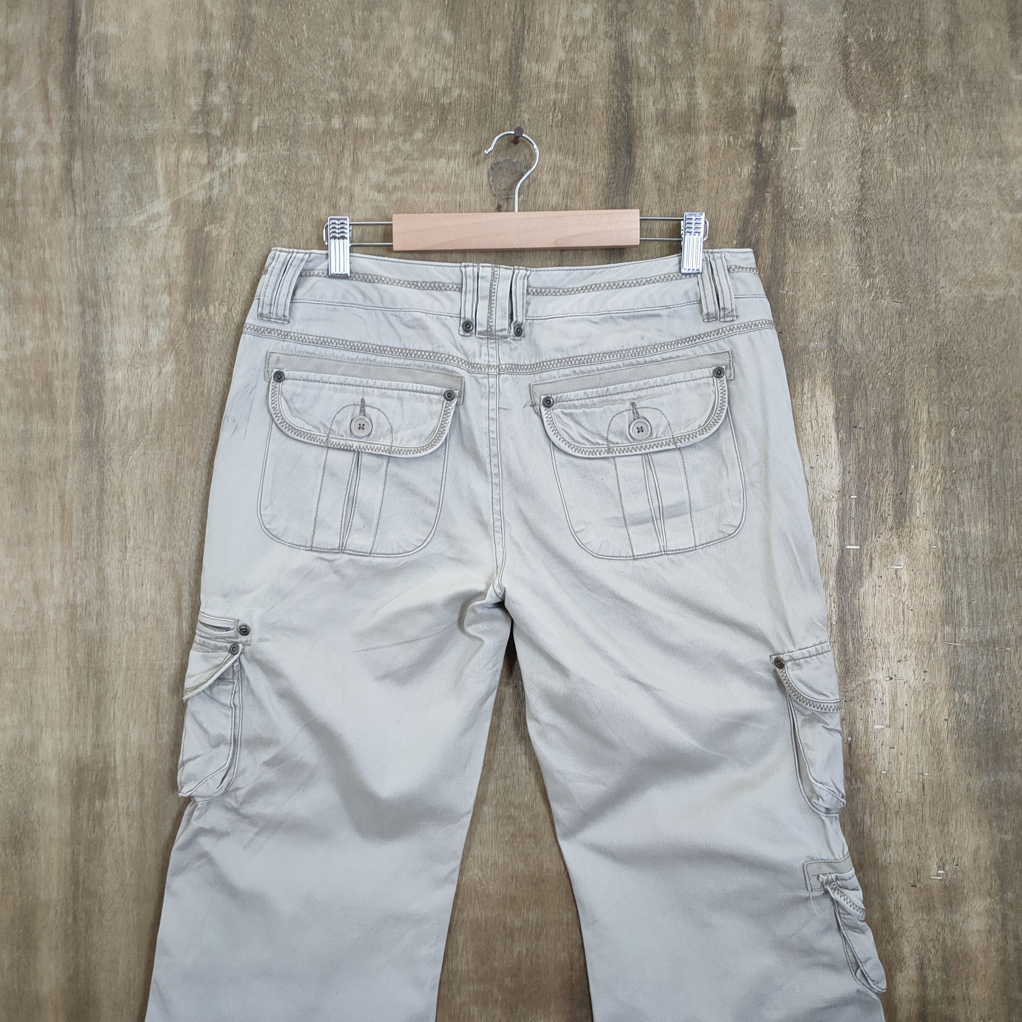 Aeropostale VINTAGE AEROPOSTALE BOOTCUT FLARE CARGO PANTS Size US 31 - 5 Thumbnail