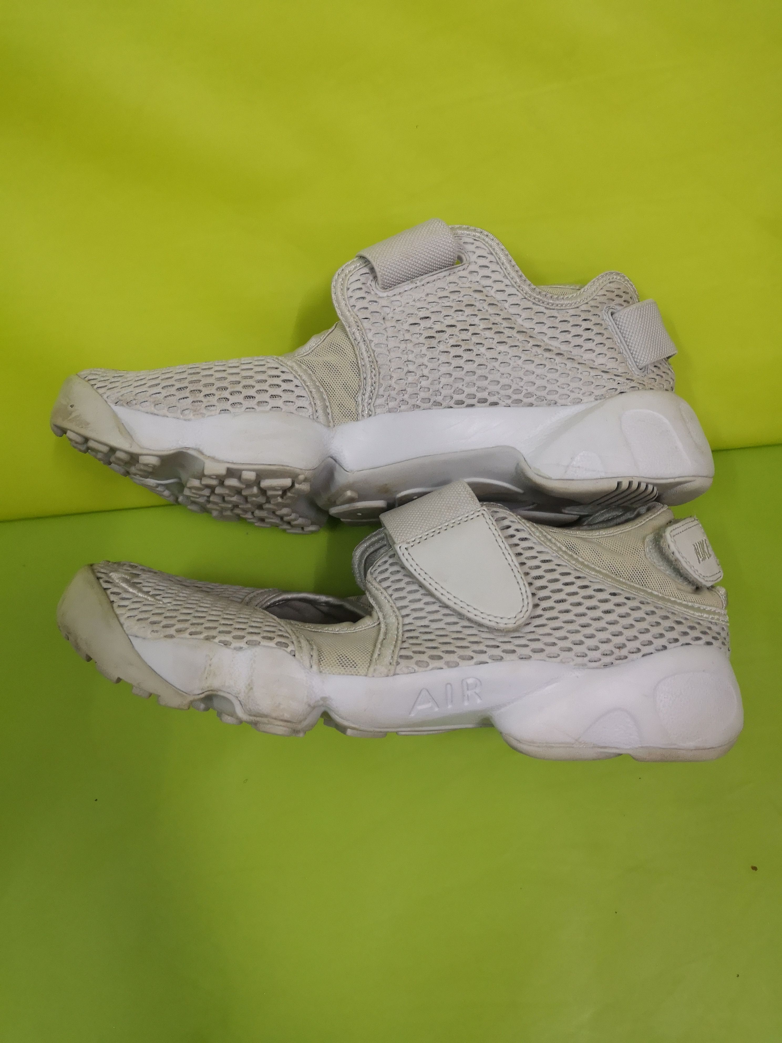 Nike Nike Air Rift Tabi Swoosh Size US 8 / EU 41 - 5 Thumbnail