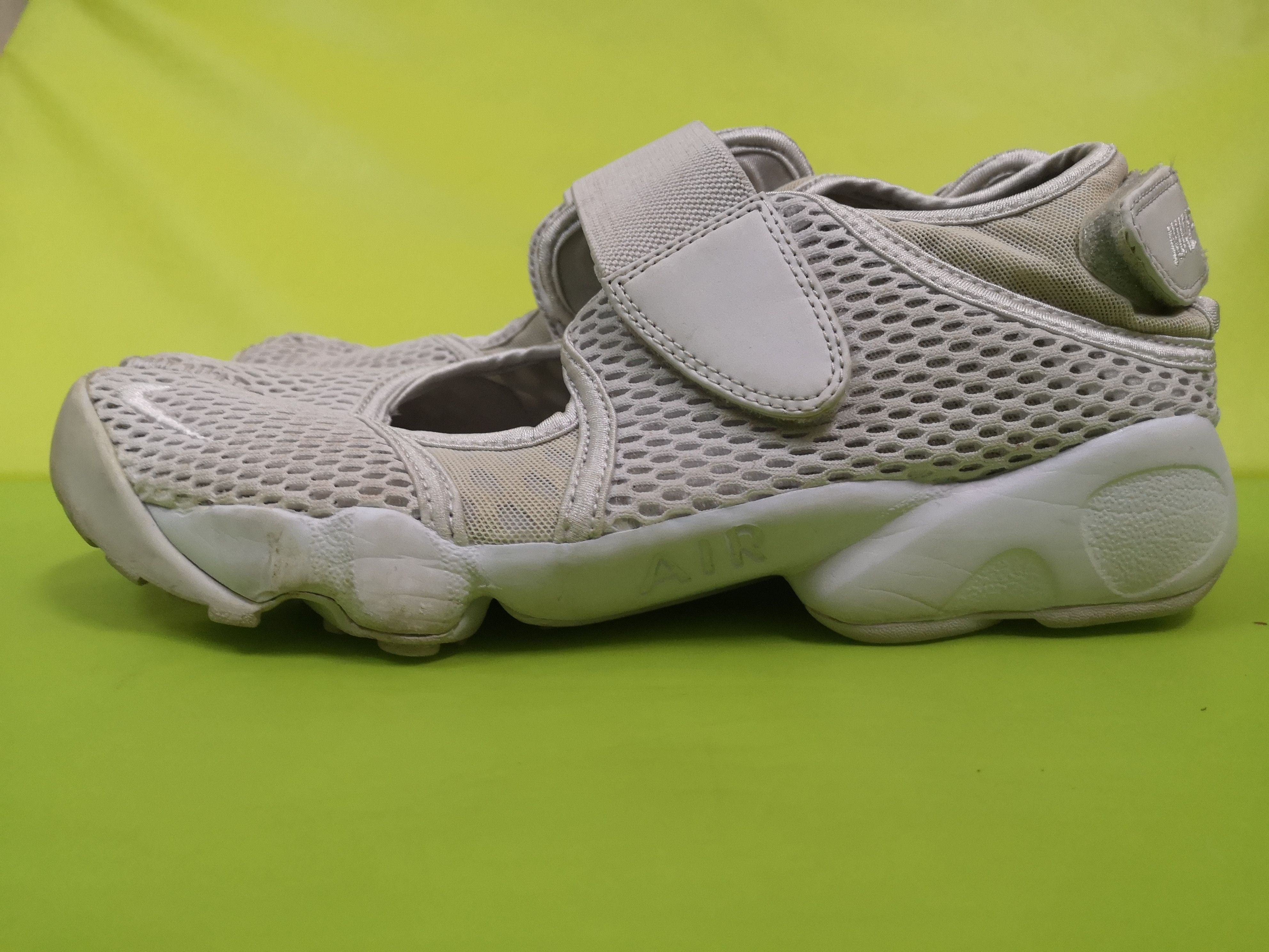 Nike Nike Air Rift Tabi Swoosh Size US 8 / EU 41 - 4 Thumbnail