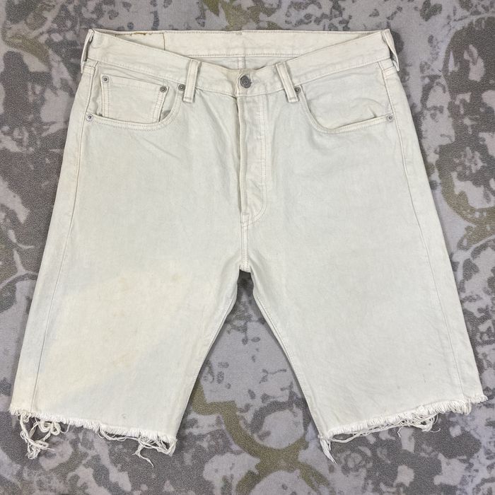 Vintage Chalky Denim Vintage Levi's 501 Short Jeans 34x11.5 JN2698 Grailed