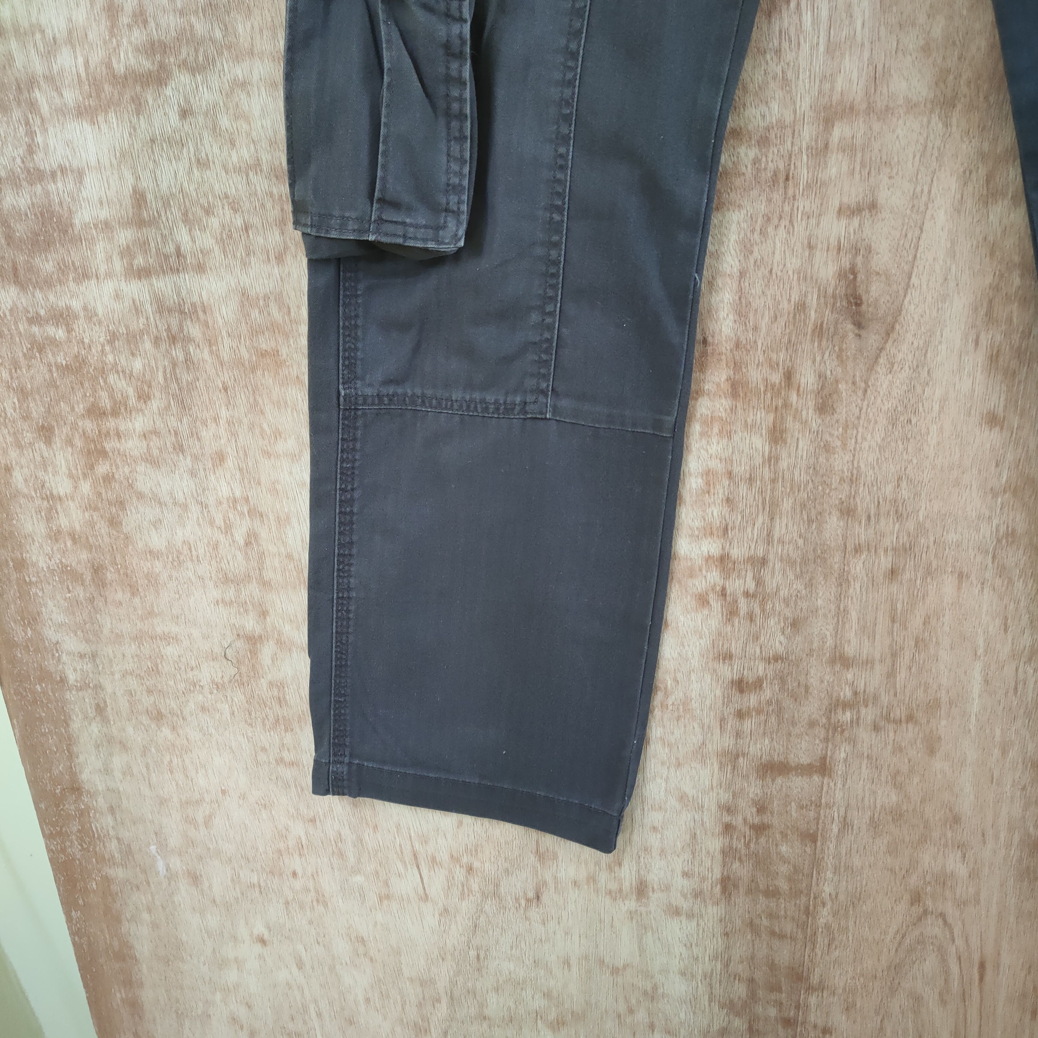 Japanese Brand VINTAGE JAPANESE BRAND DOUBLE KNEE CARGO PANTS Size US 30 / EU 46 - 15 Thumbnail