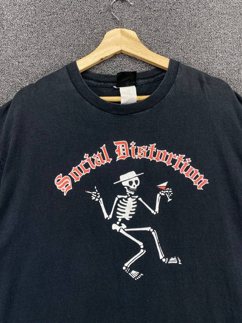 Band Tees Vintage Social Distortion Punk Rock Band Tees T Shirts Size US L / EU 52-54 / 3 - 5 Thumbnail