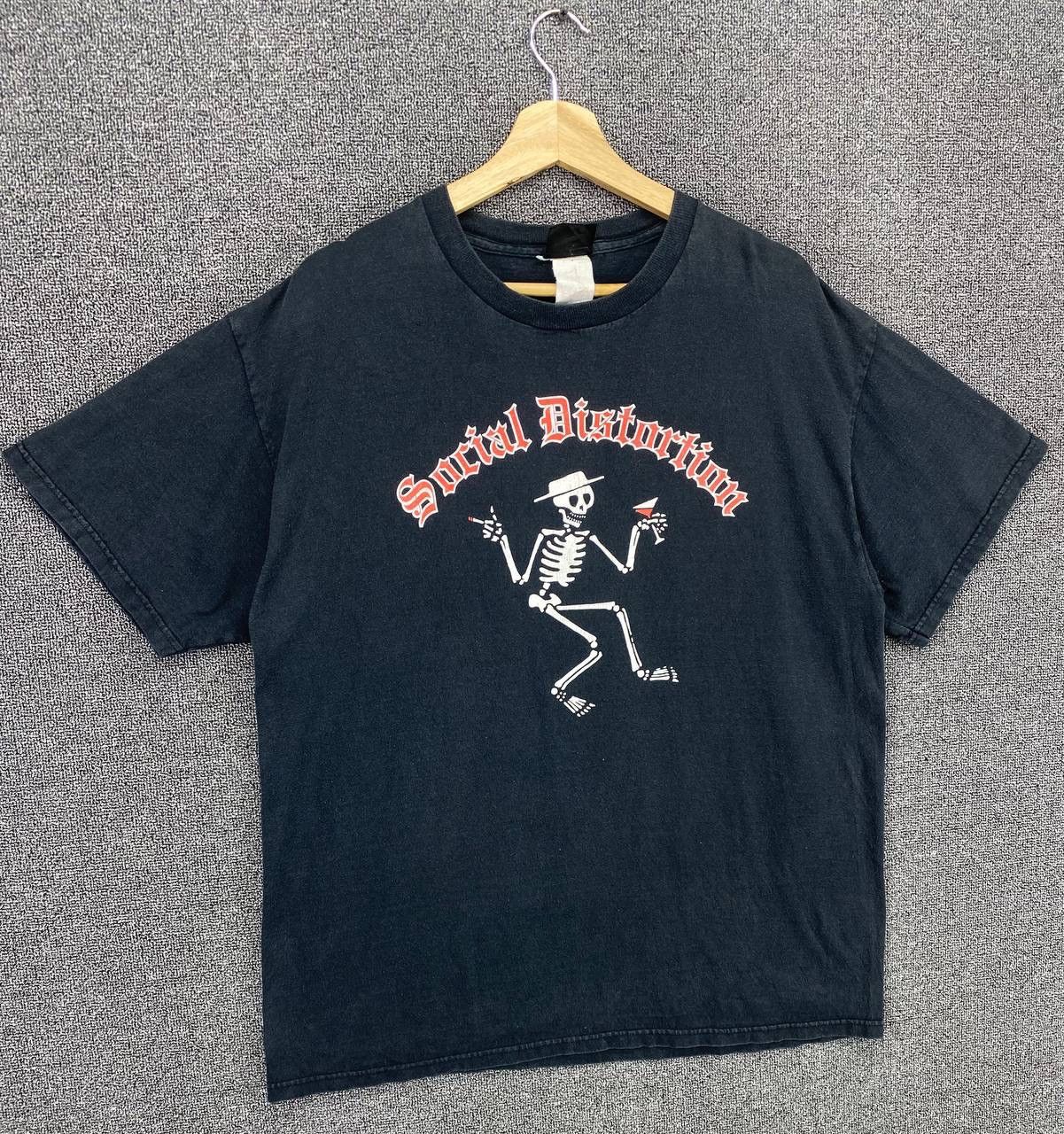 Band Tees Vintage Social Distortion Punk Rock Band Tees T Shirts Size US L / EU 52-54 / 3 - 2 Thumbnail