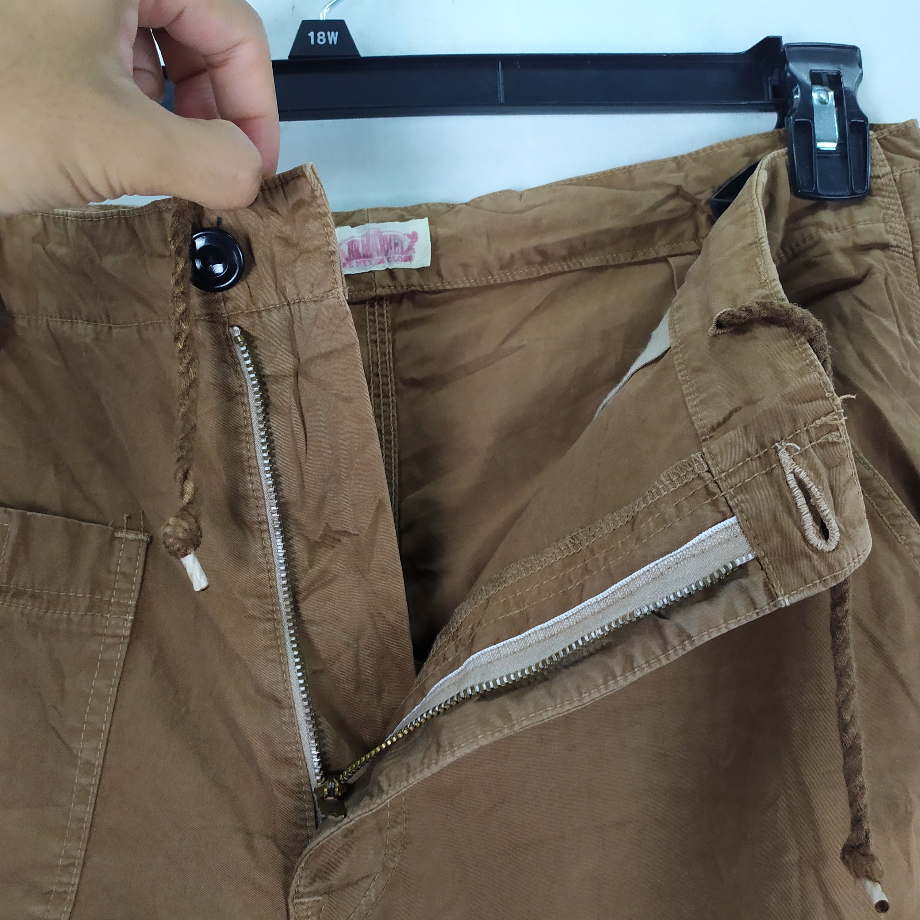 Japanese Brand VINTAGE JAPANESE FADED BROWN CARGO PANTS Size US 34 / EU 50 - 13 Thumbnail