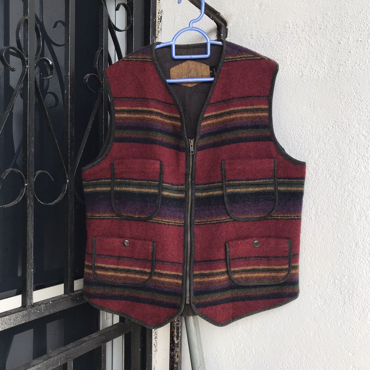 Vintage Vintage Woolrich vest made in USA(85% wool, 15% nylon) Size US S / EU 44-46 / 1 - 3 Thumbnail